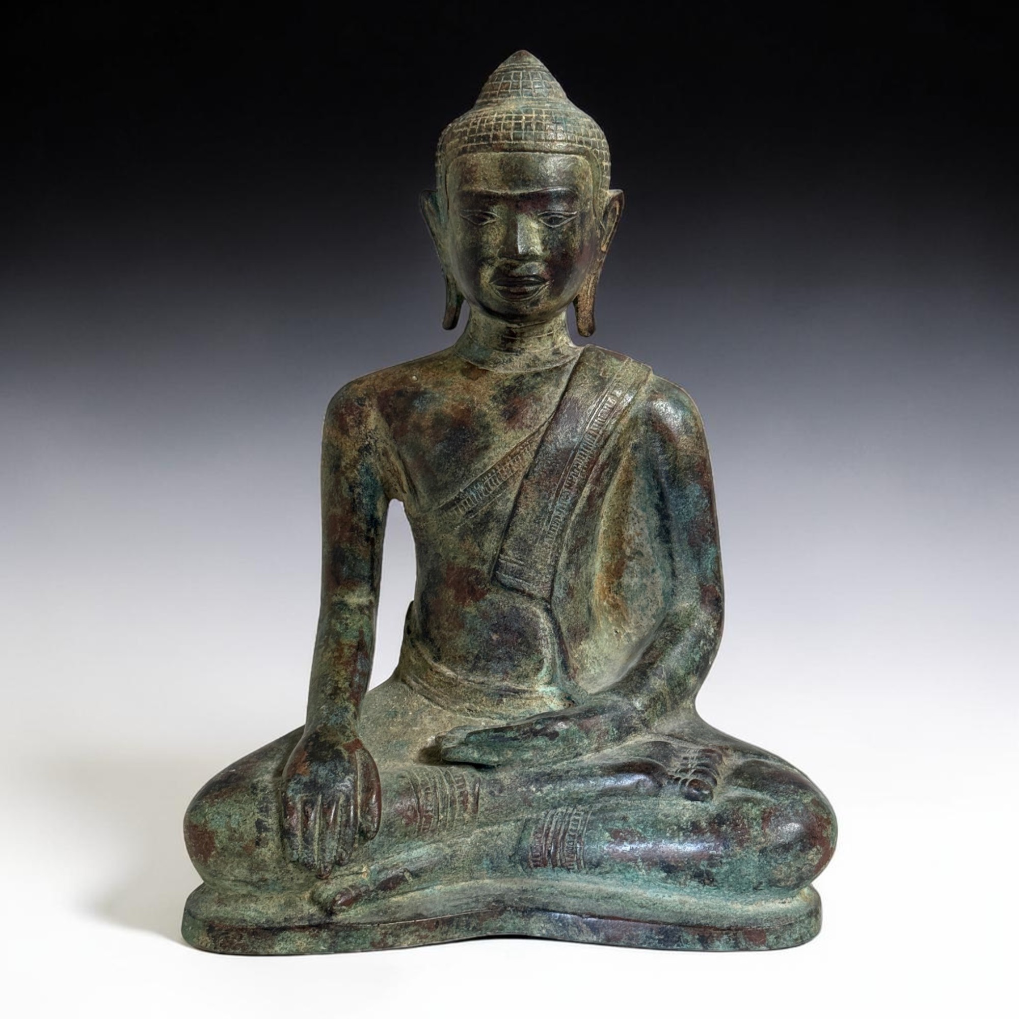 Alte Bronze Buddha Figur aus Nordthailand – Siddharta Gautama Skulptur