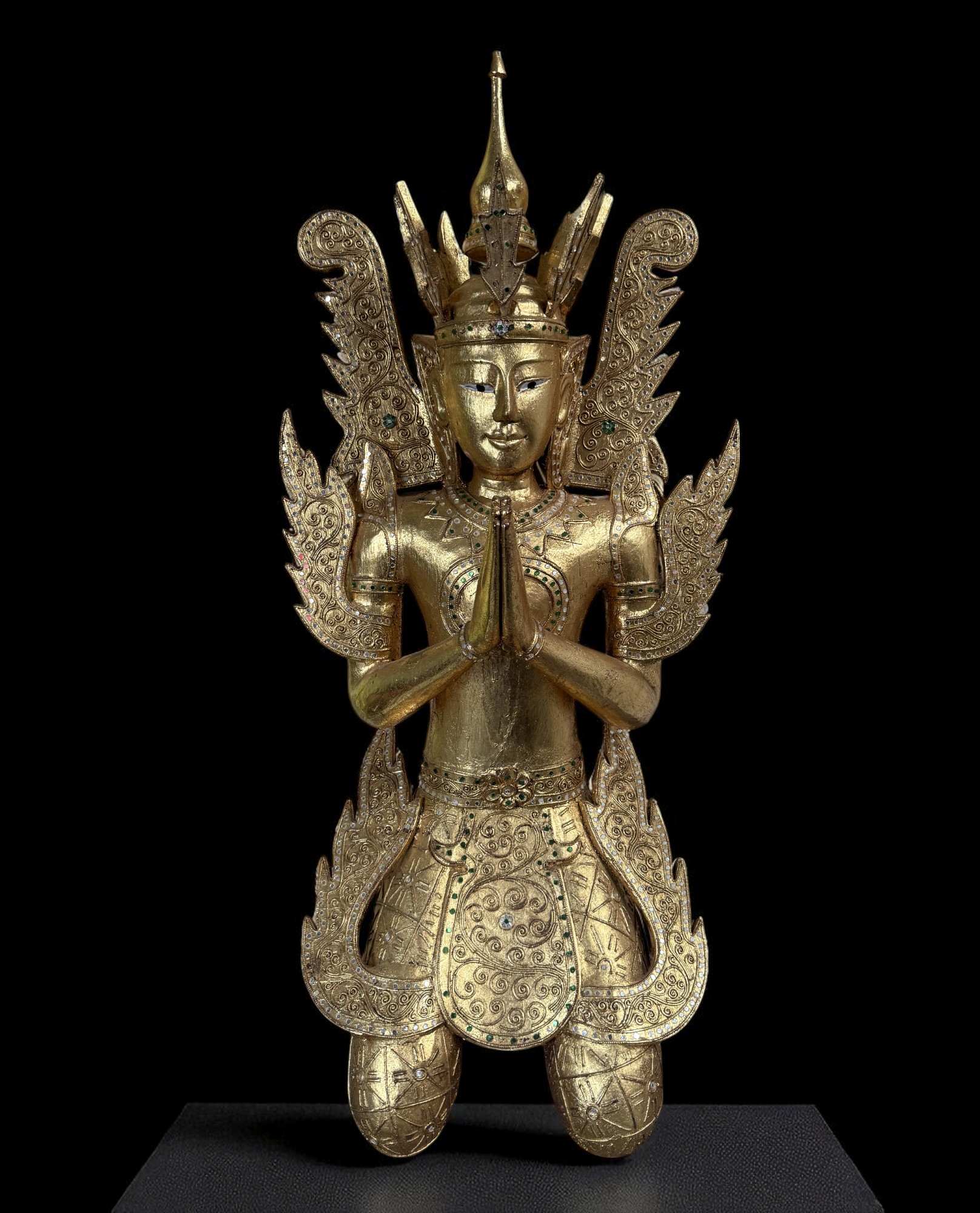 Thailändischer Tempelwächter majestätischer Teppanom Holz Skulptur