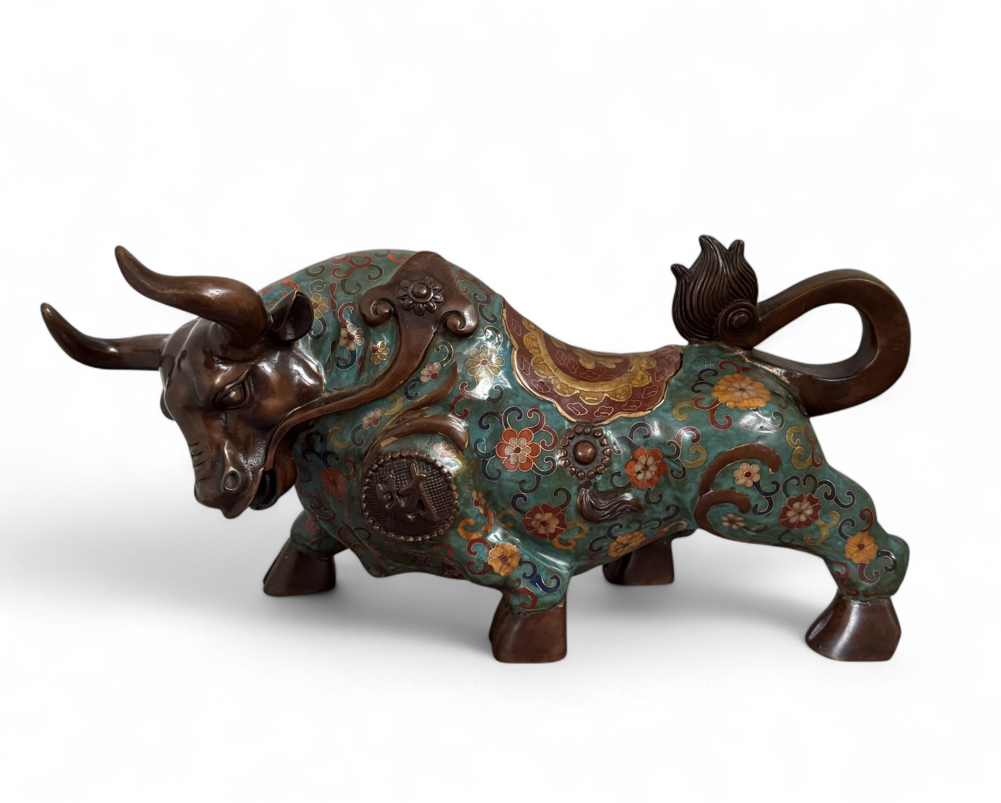 Bronze Büffel Skulptur – Chinesisches Tierkreiszeichen mit Cloisonné