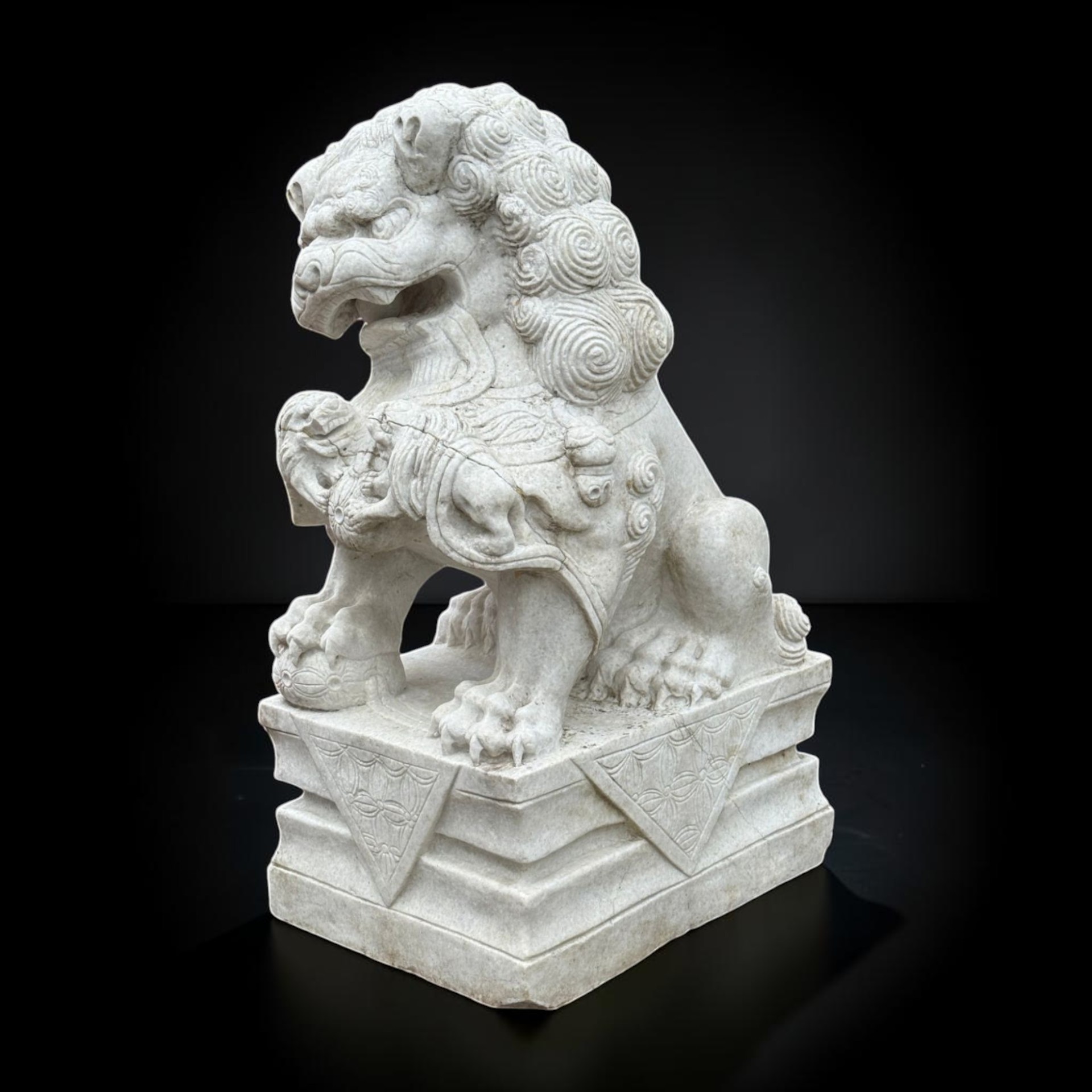 Chinesischer Wächterlöwe Tempellöwe Marmor Skulptur China 110cm