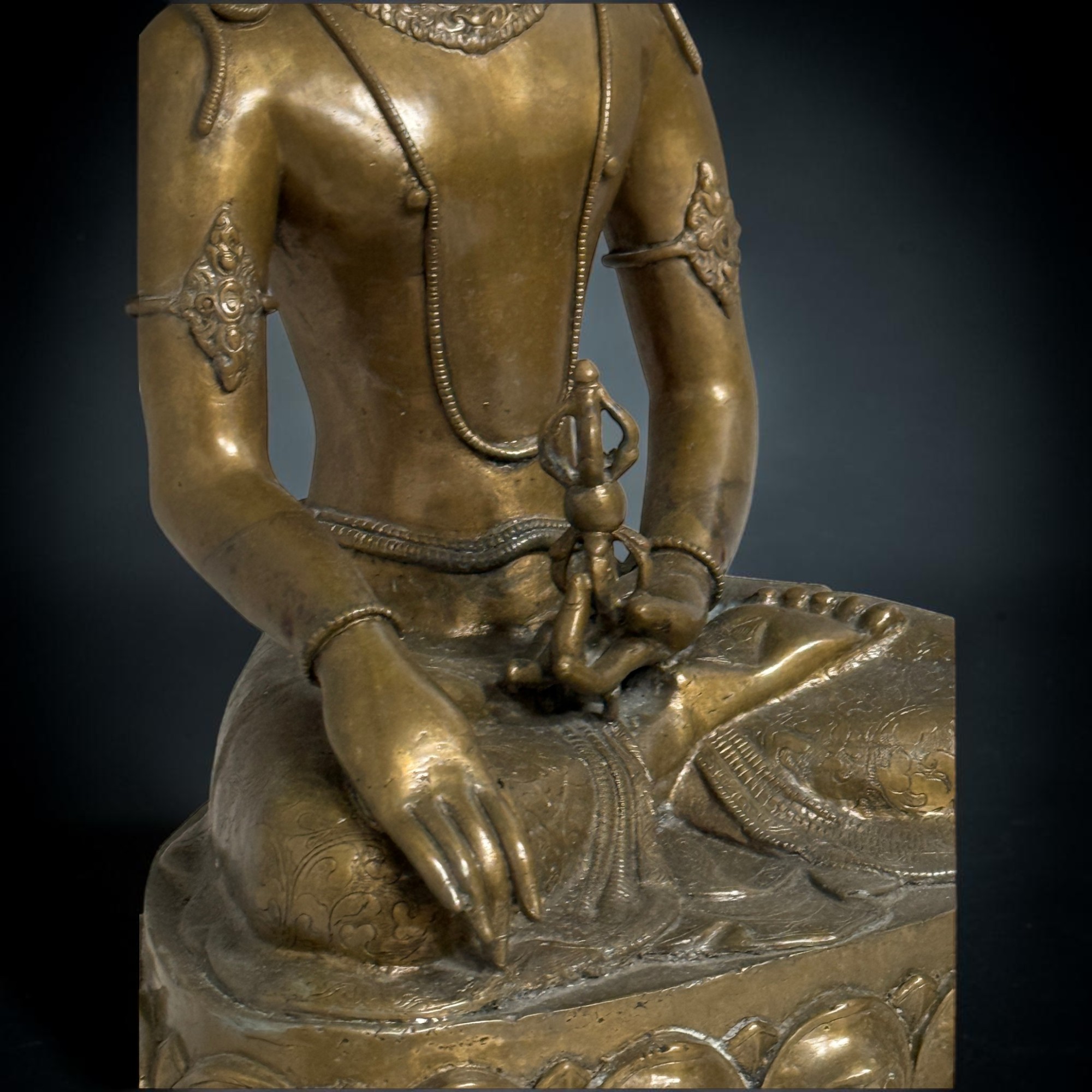 Tibet Buddha Skulptur aus Bronze mit Dorje