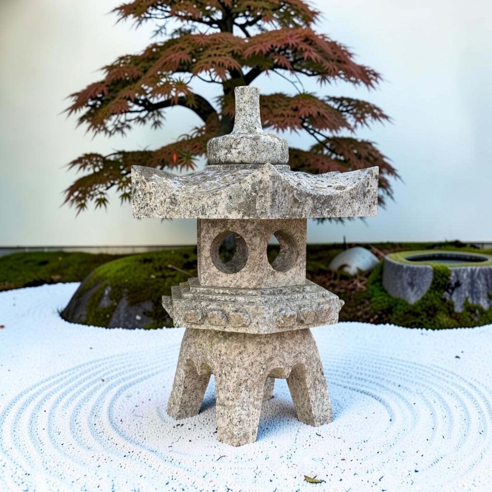 Alte japanische Steinlaterne aus Granit mit Patina - 65 cm