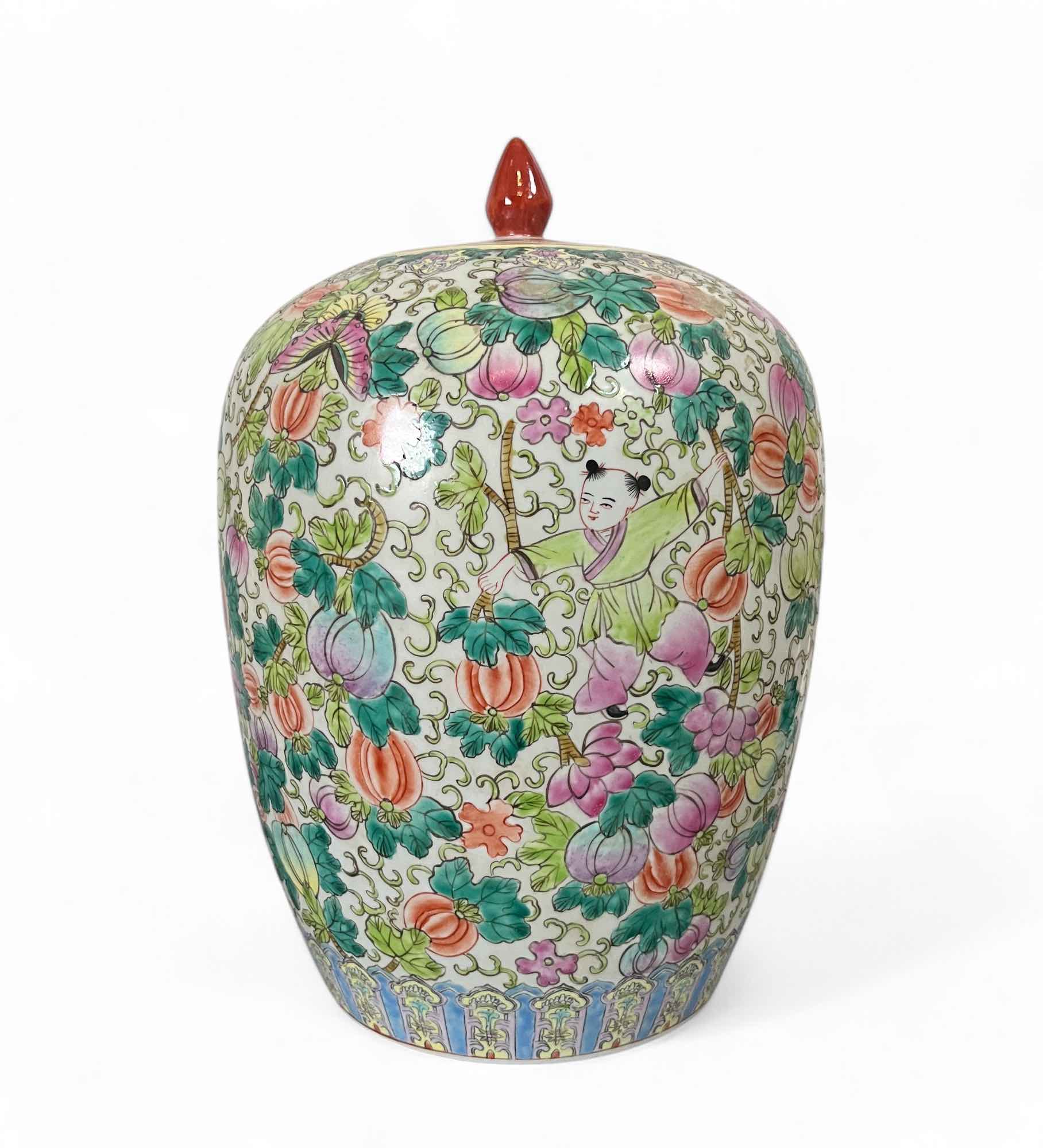 Chinesische Porzellan Vase mit Blumen Bemalung 32 cm