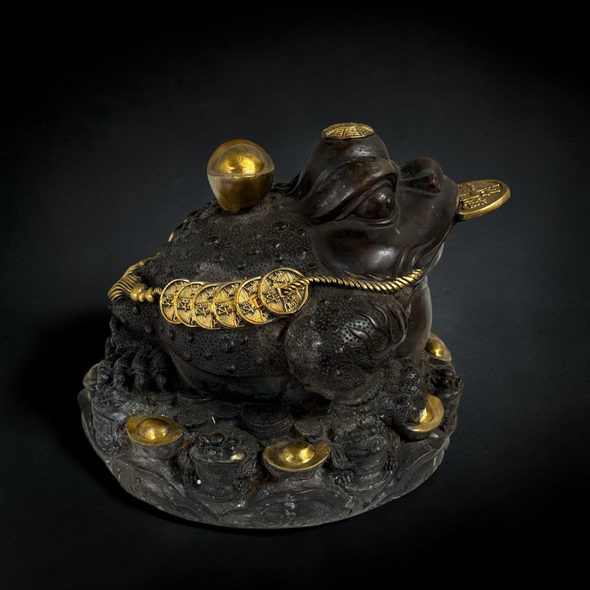 Geldfrosch Bronze – Dreibeinige Geldkröte aus China als Reichtumssymbol