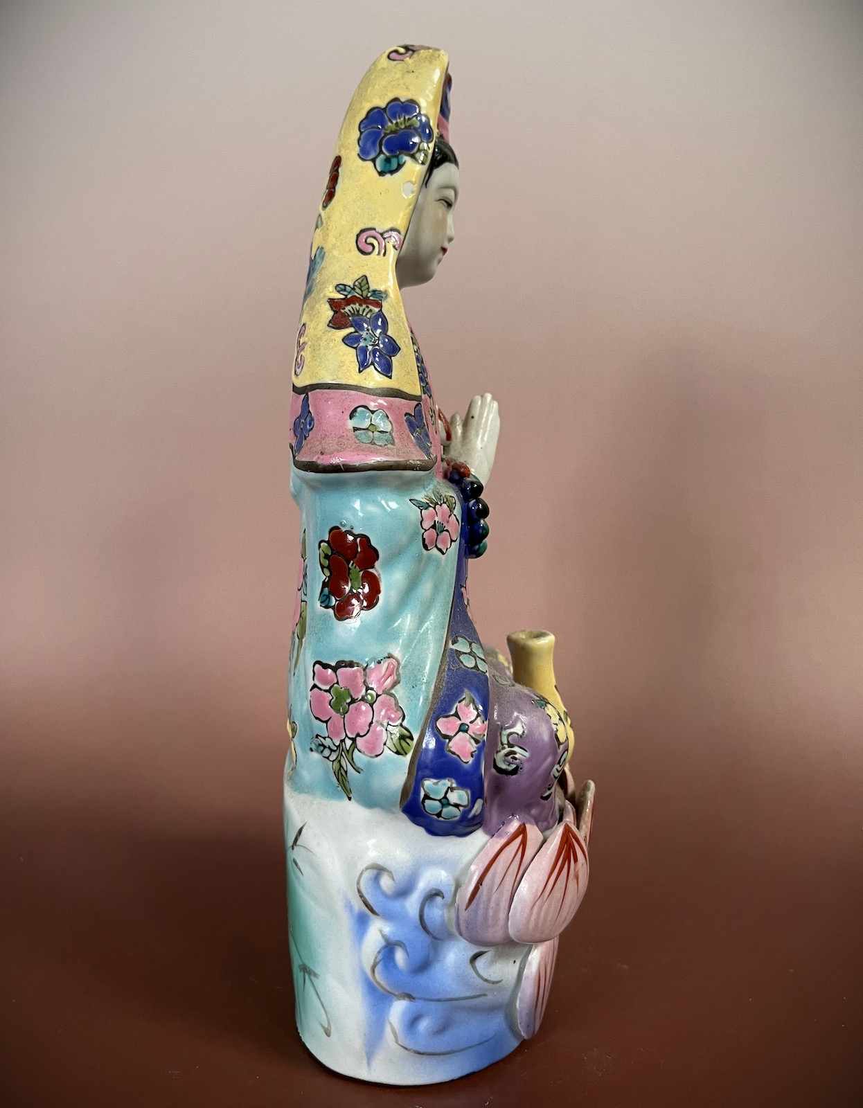 Buddha Figur Kwan-Yin aus Porzellan 25cm groß