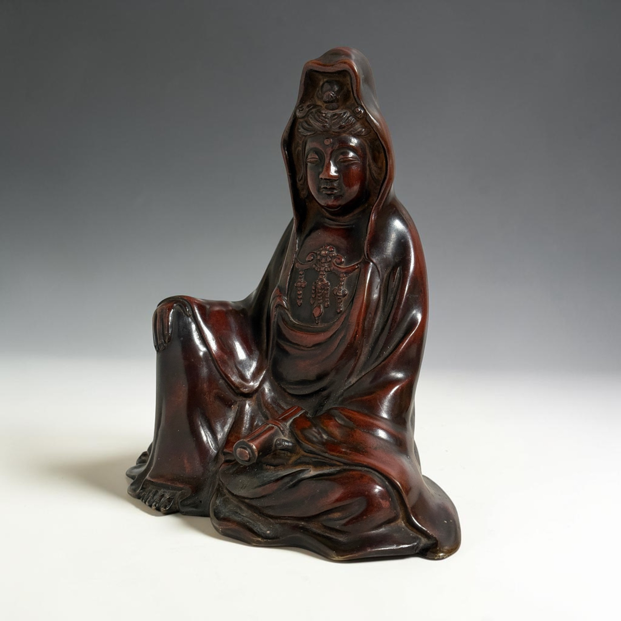 Alte Japan Kannon Bronze Figur – Signiert „Seiko“ – 19. Jhdt. – 2,9 kg – 22,5 cm
