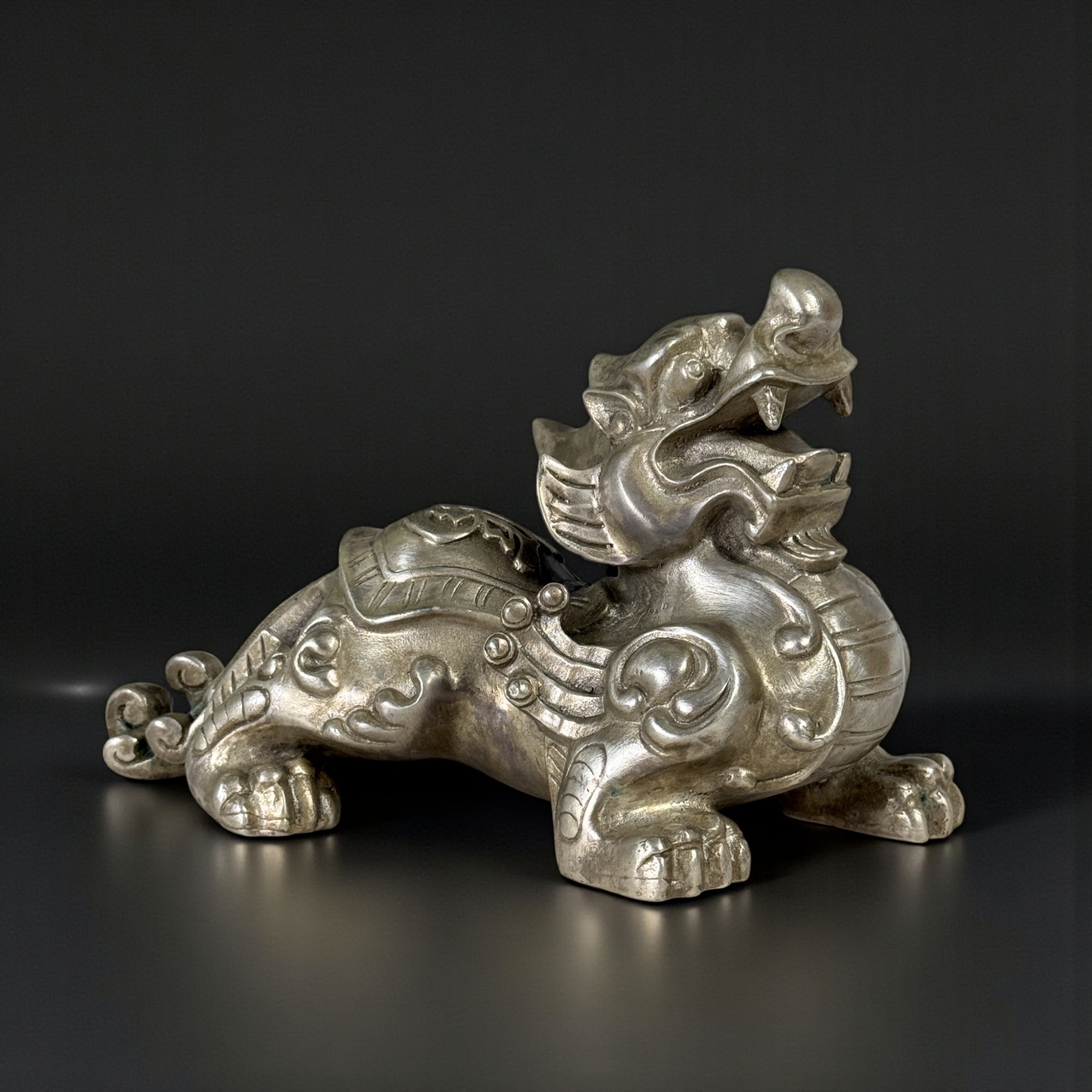 Wächterlöwe Pixiu Skulptur aus Bronze – Feng Shui Glücksbringer & Dekofigur