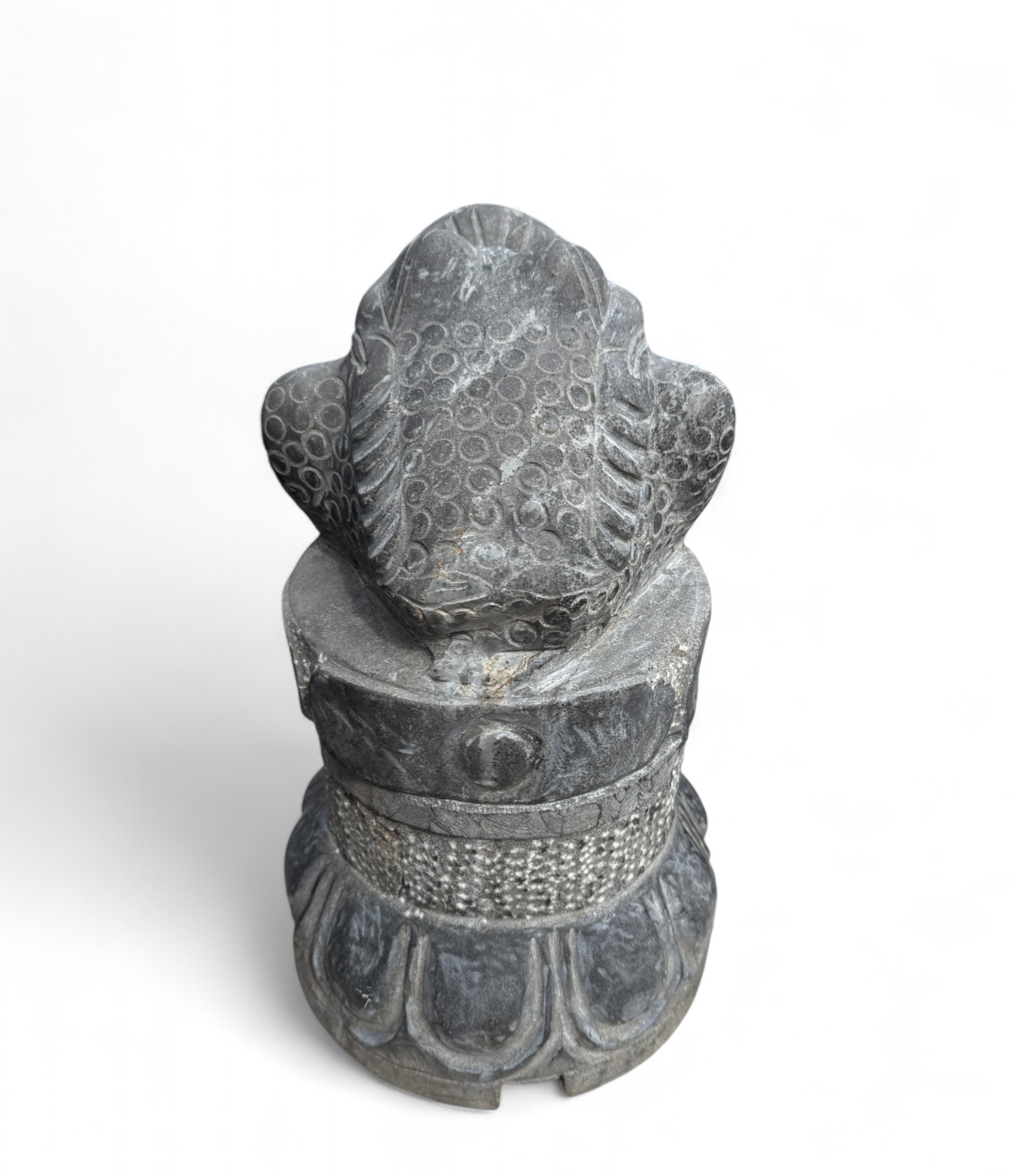 Frosch Brunnen aus Naturstein – Feng Shui Wasserspeier Frosch Brunnen aus Naturstein – Feng Shui Wasserspeier