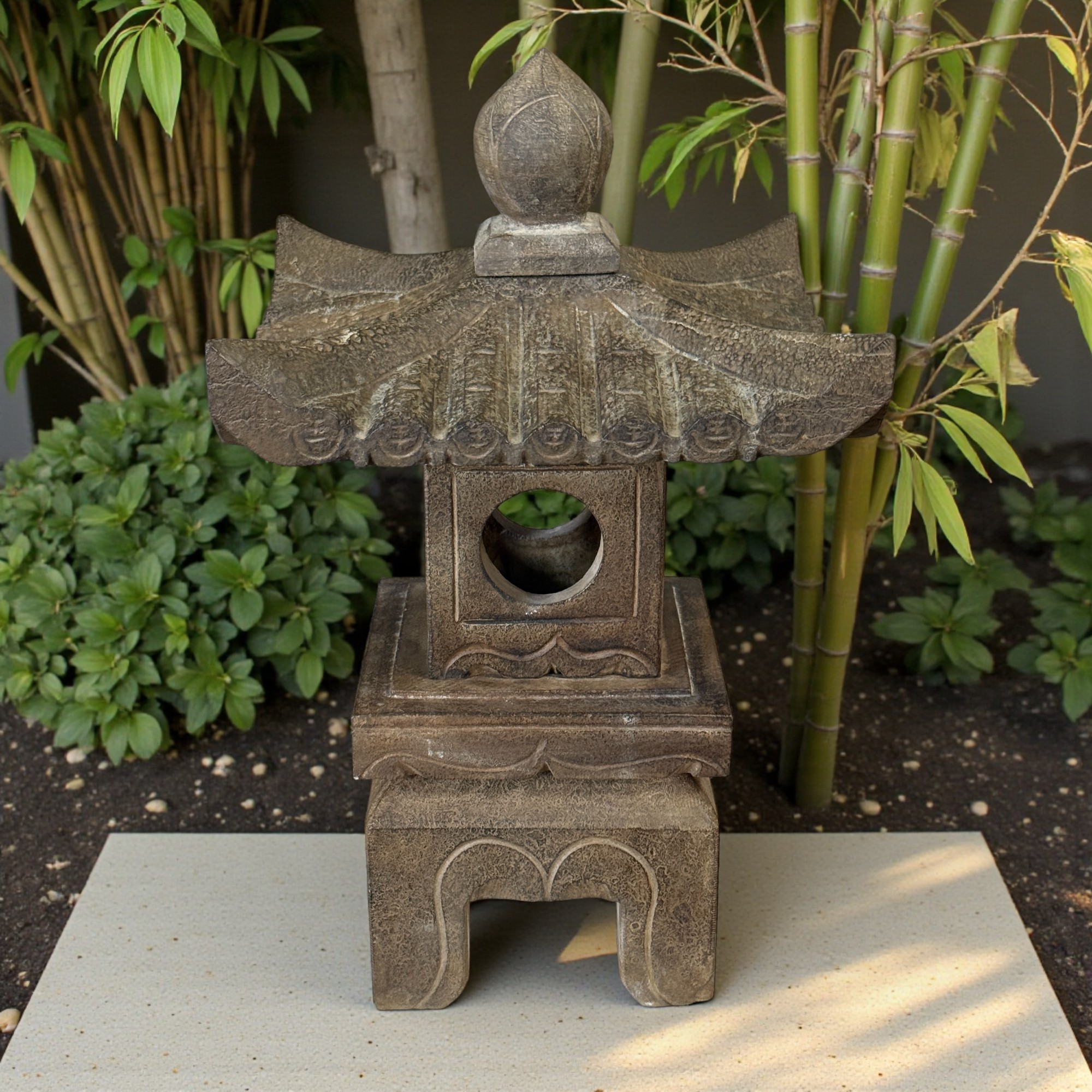 Chinesisches Geisterhaus - Steinlaterne aus Natur Stein - 60 cm