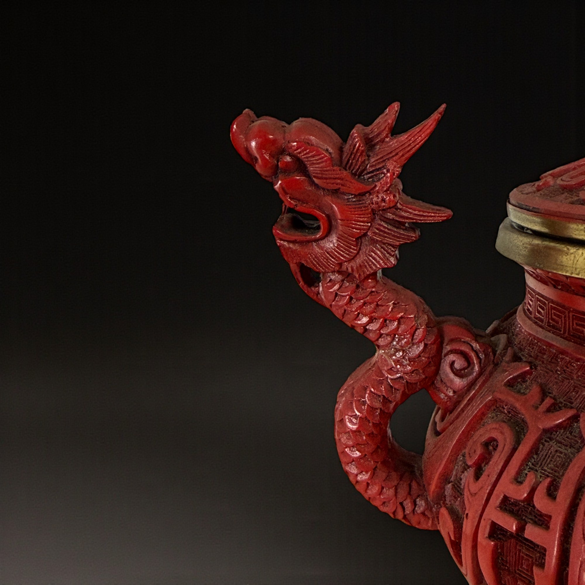 Räuchergefäß aus China mit Drachen Henkeln - Lackarbeit