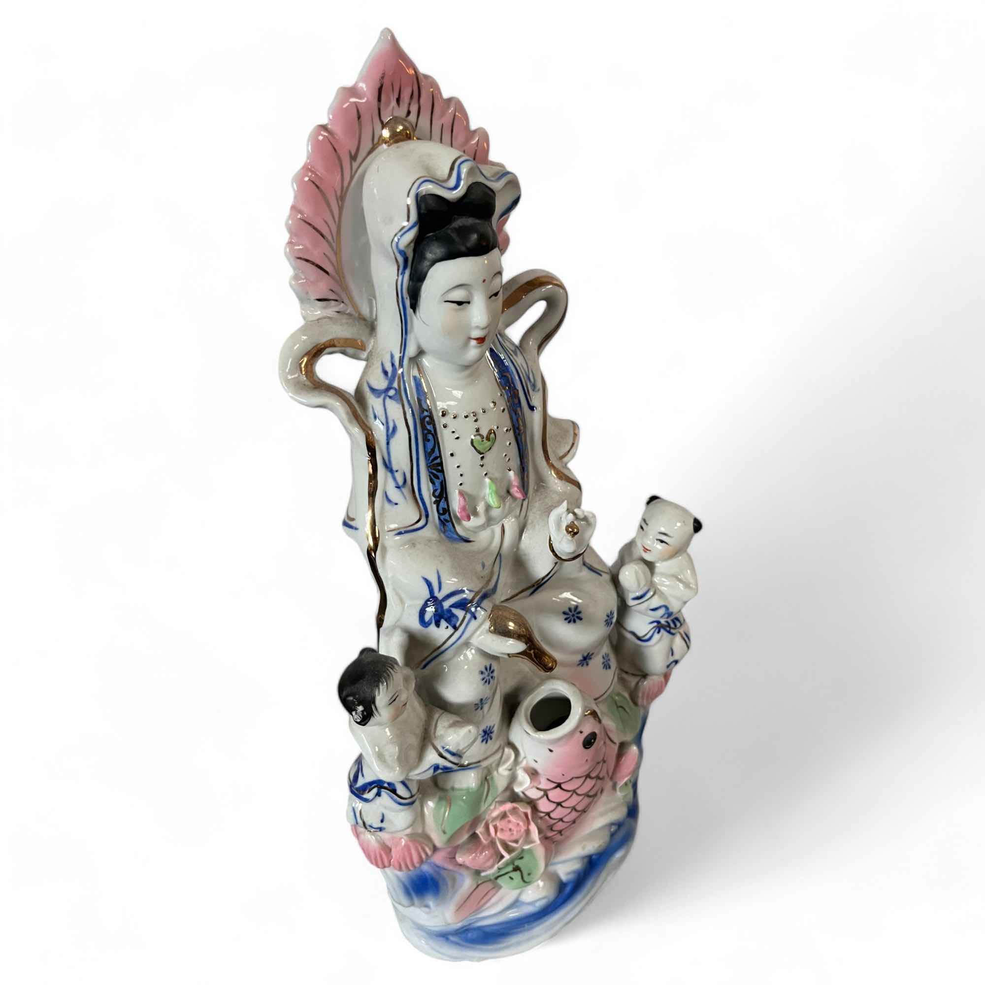 Buddha Figur Kwan-Yin aus Porzellan 36,5cm groß