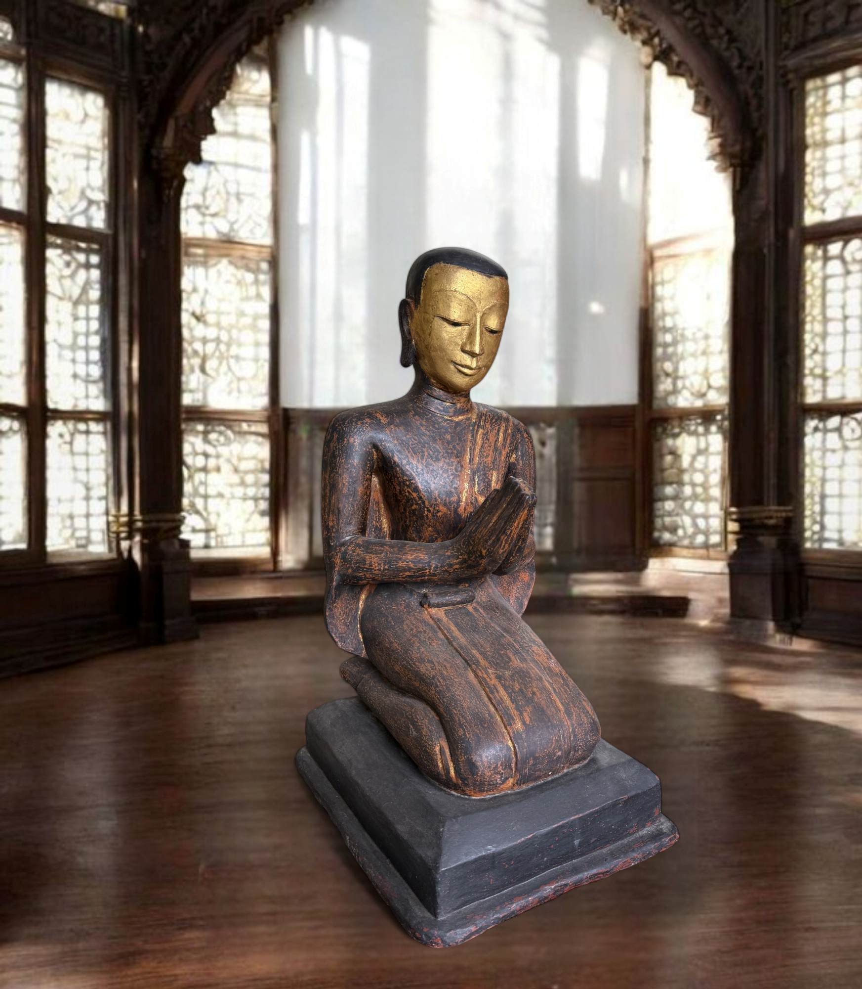Burmesischer Mönch in Anjali Mudra aus Lacquerware 88 cm