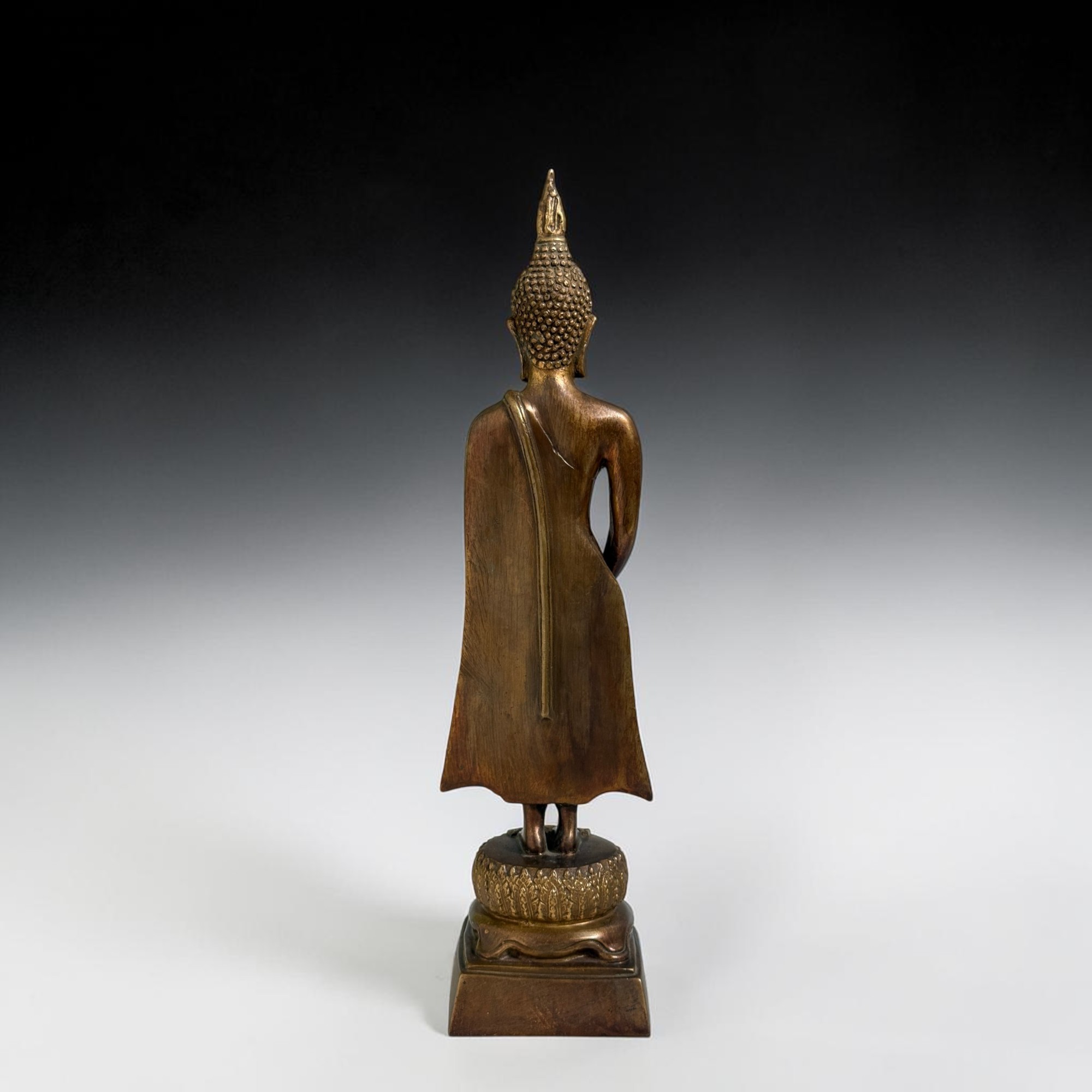 Thailändischer Sonntag-Buddha aus Bronze, Unikat aus Nordthailand, 1980er Jahre