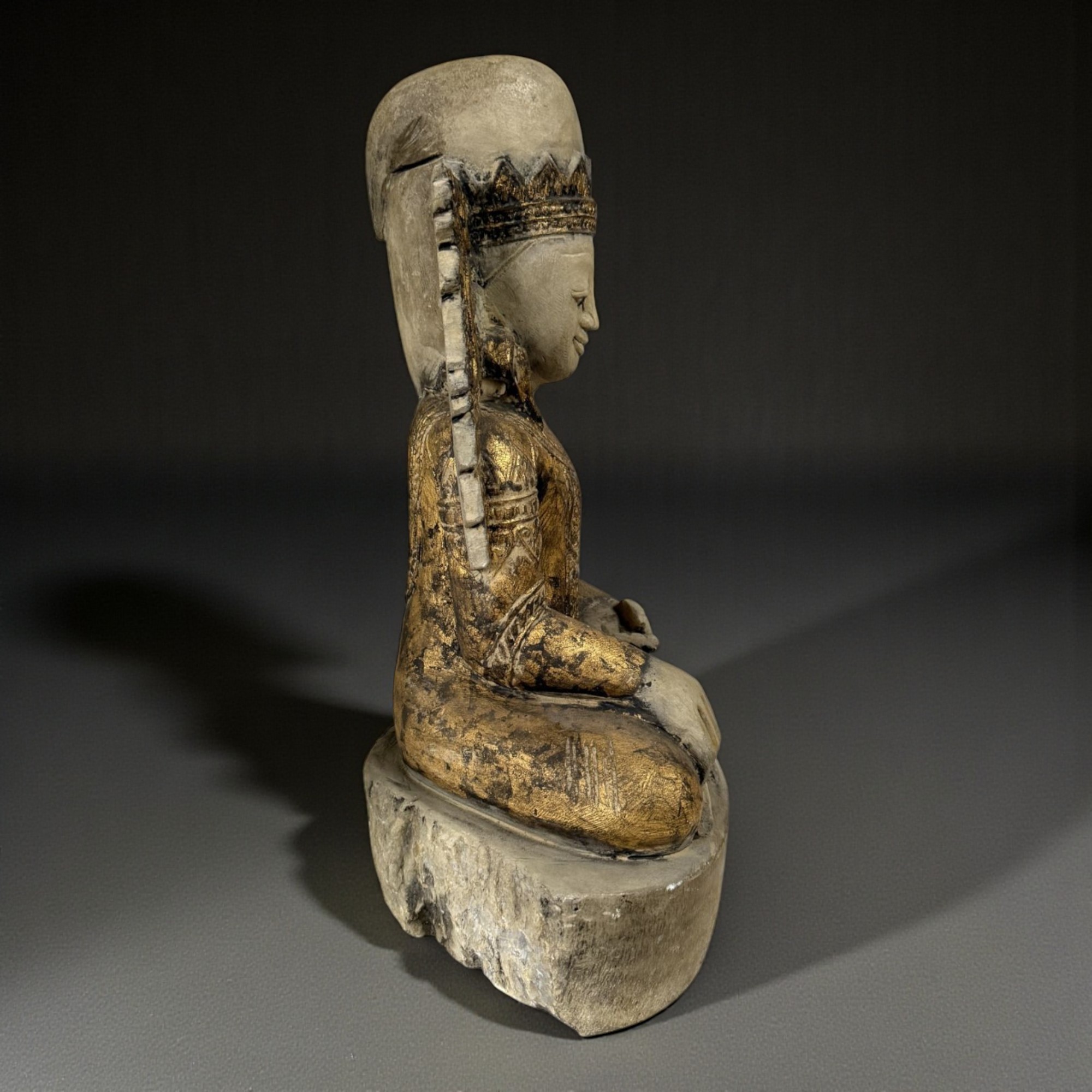 Jambupati Buddha gekrönt aus Marmor Stein Burma