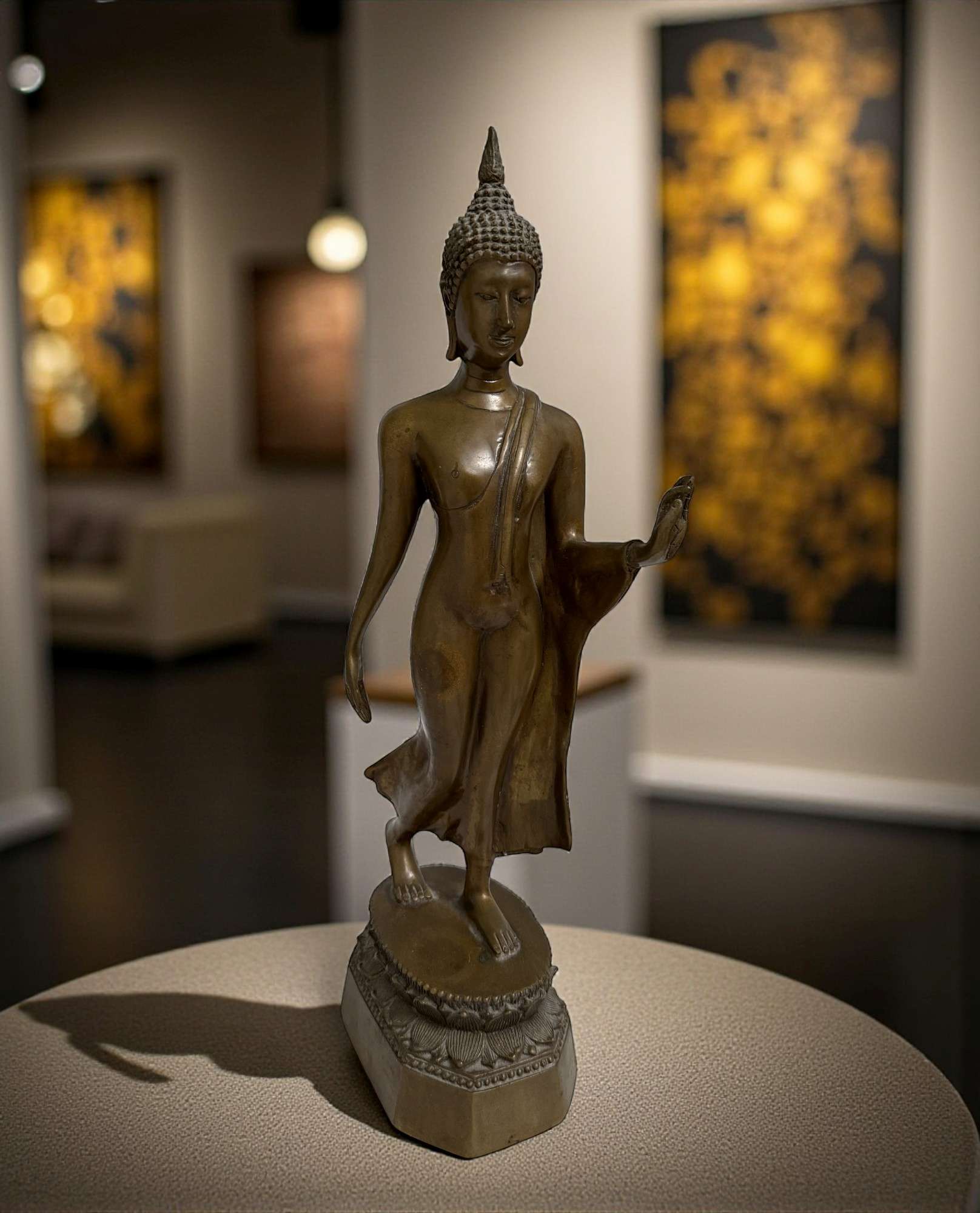 Walking Buddha Figur Bronze aus Thailand 41cm groß