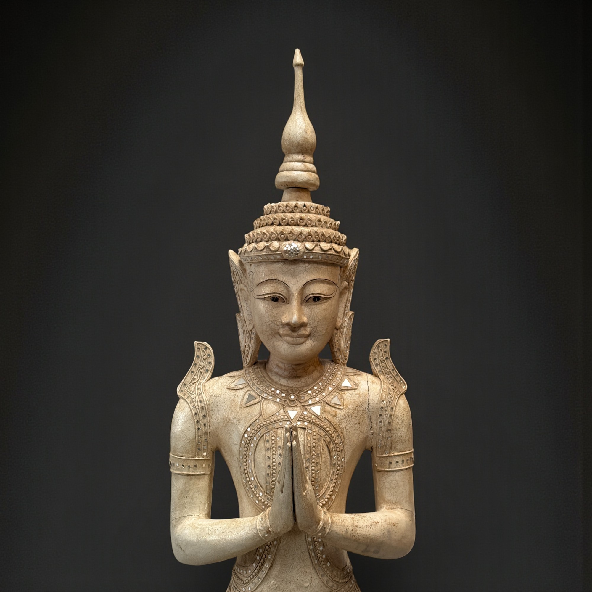 Thailändischer Tempelwächter aus Holz – Handgeschnitzte Statue, 117 cm