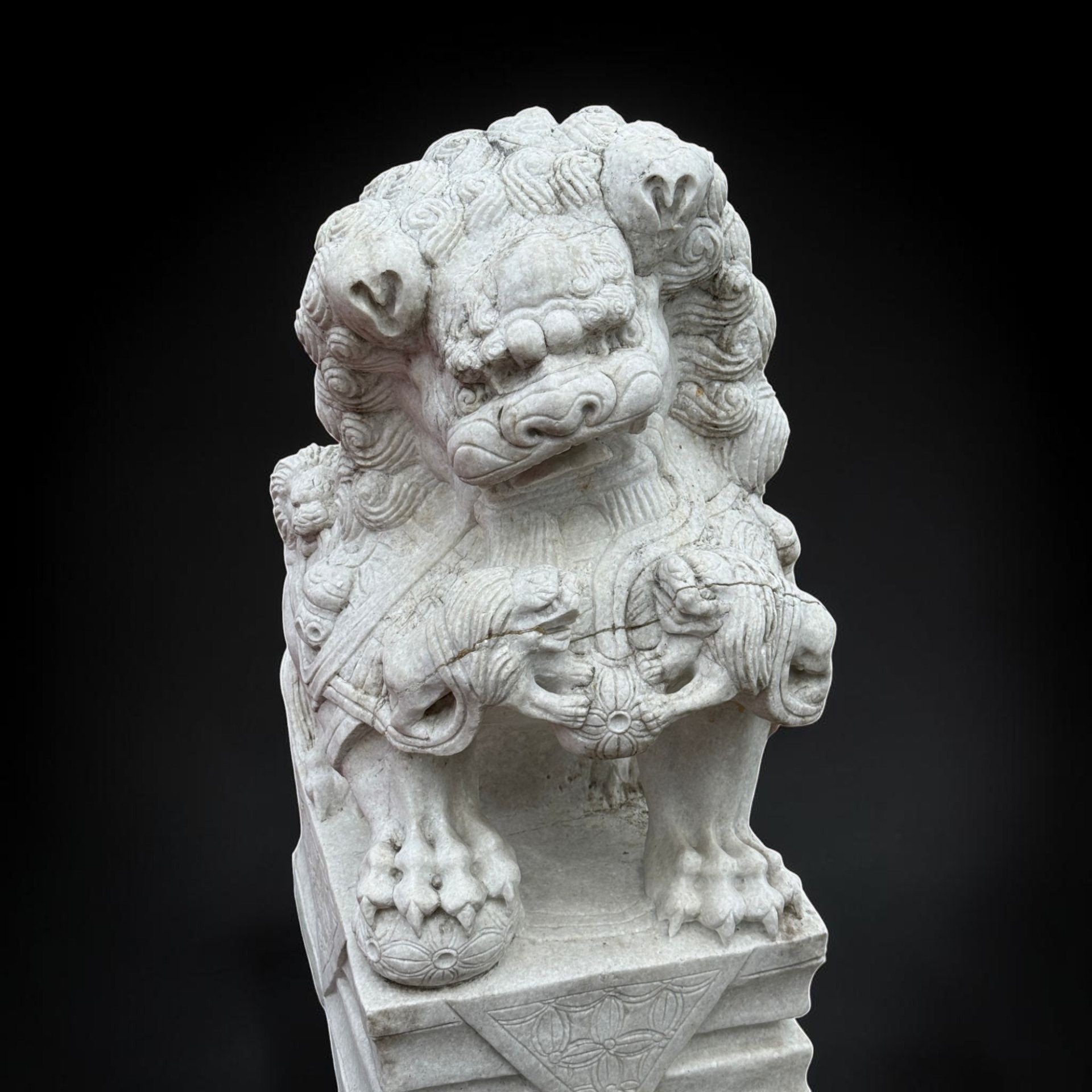 Chinesischer Wächterlöwe Tempellöwe Marmor Skulptur China 110cm