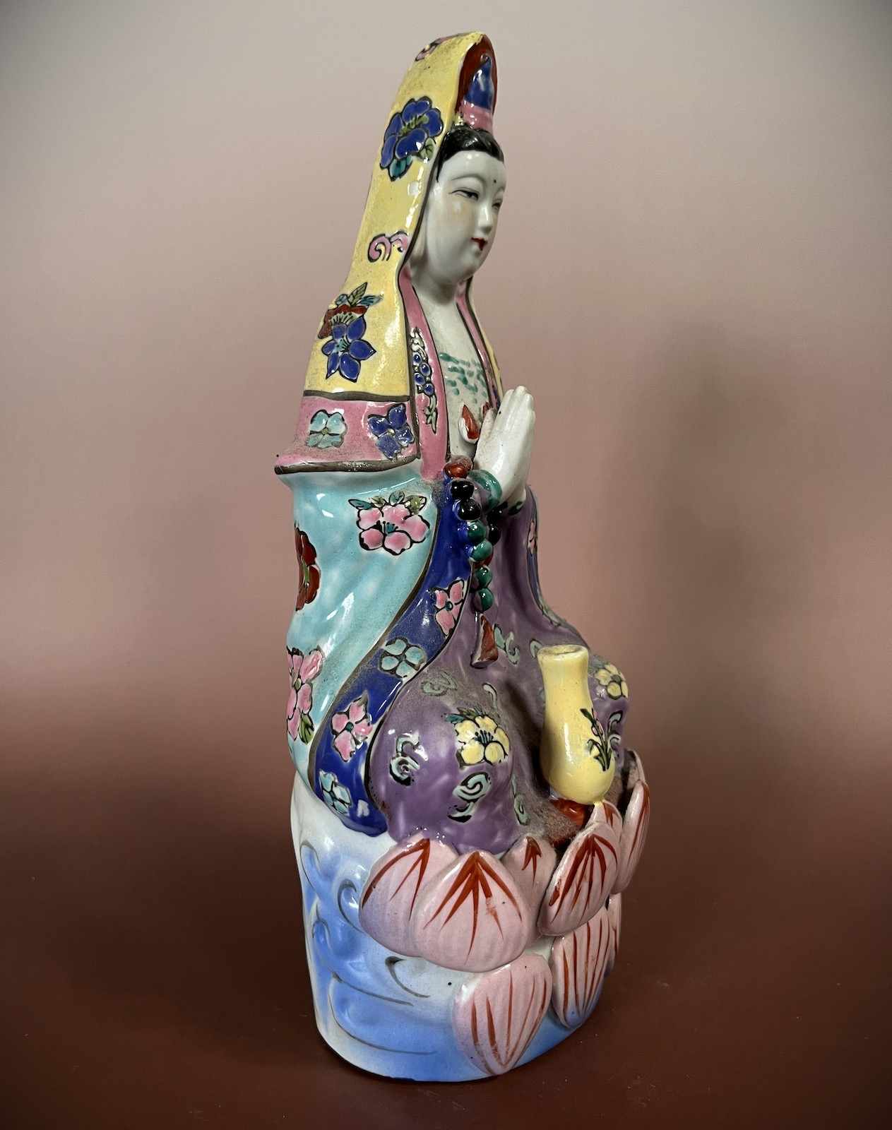 Buddha Figur Kwan-Yin aus Porzellan 25cm groß Buddha Figur Kwan-Yin aus Porzellan 25cm groß