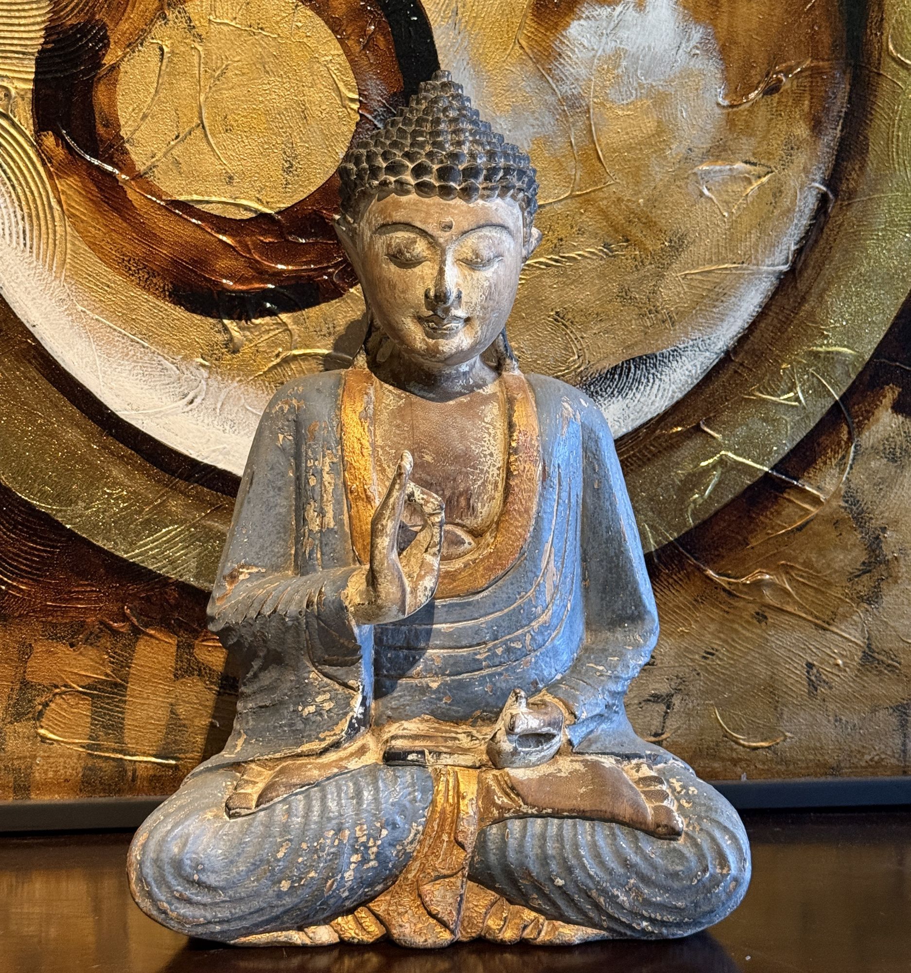Vintage Buddha Statue Suarholz blau gold – Vitarka Mudra Holzfigur, 44 cm