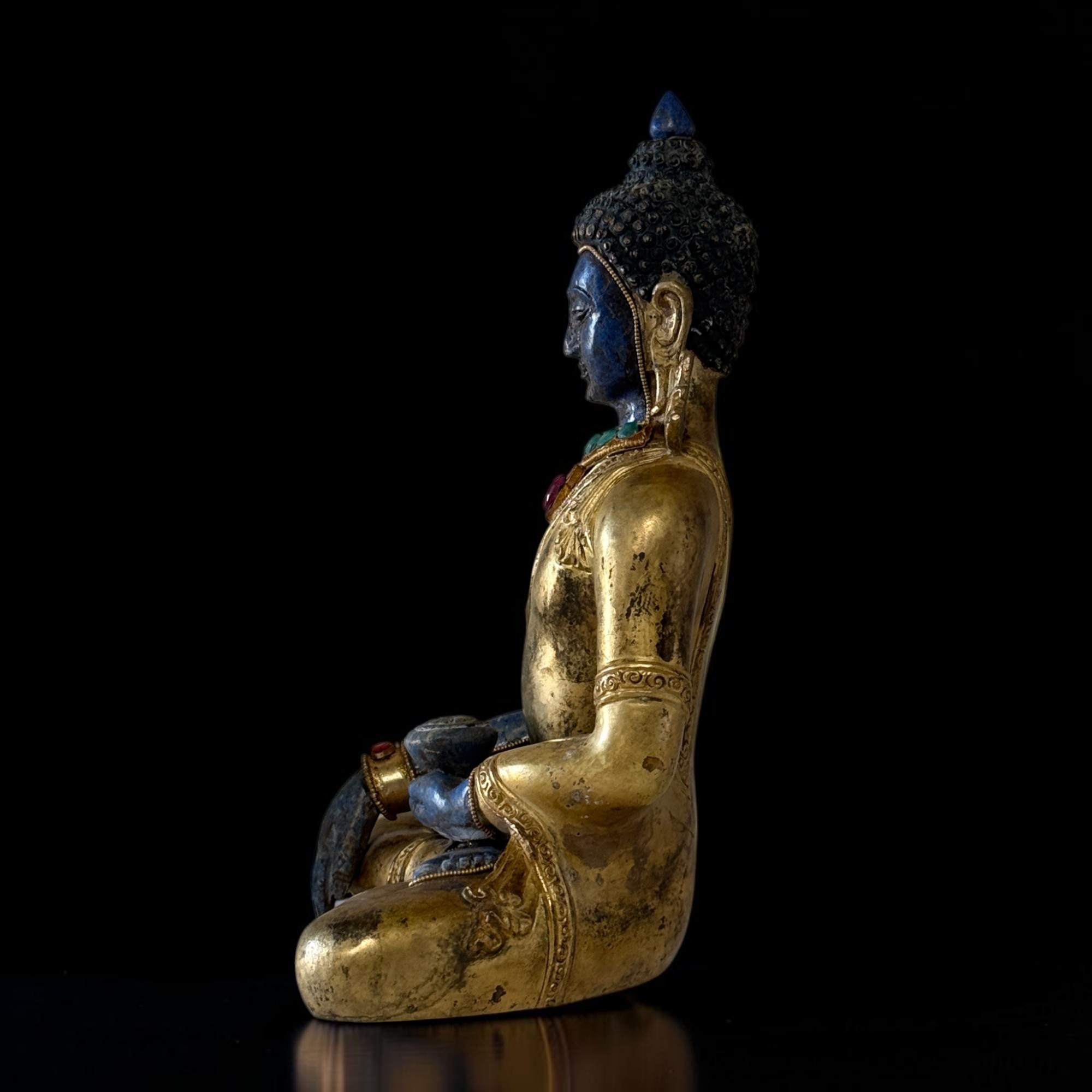 Siddharta Gautama Buddha Figur Bronze feuervergoldet Lapis Lazuli Nepal