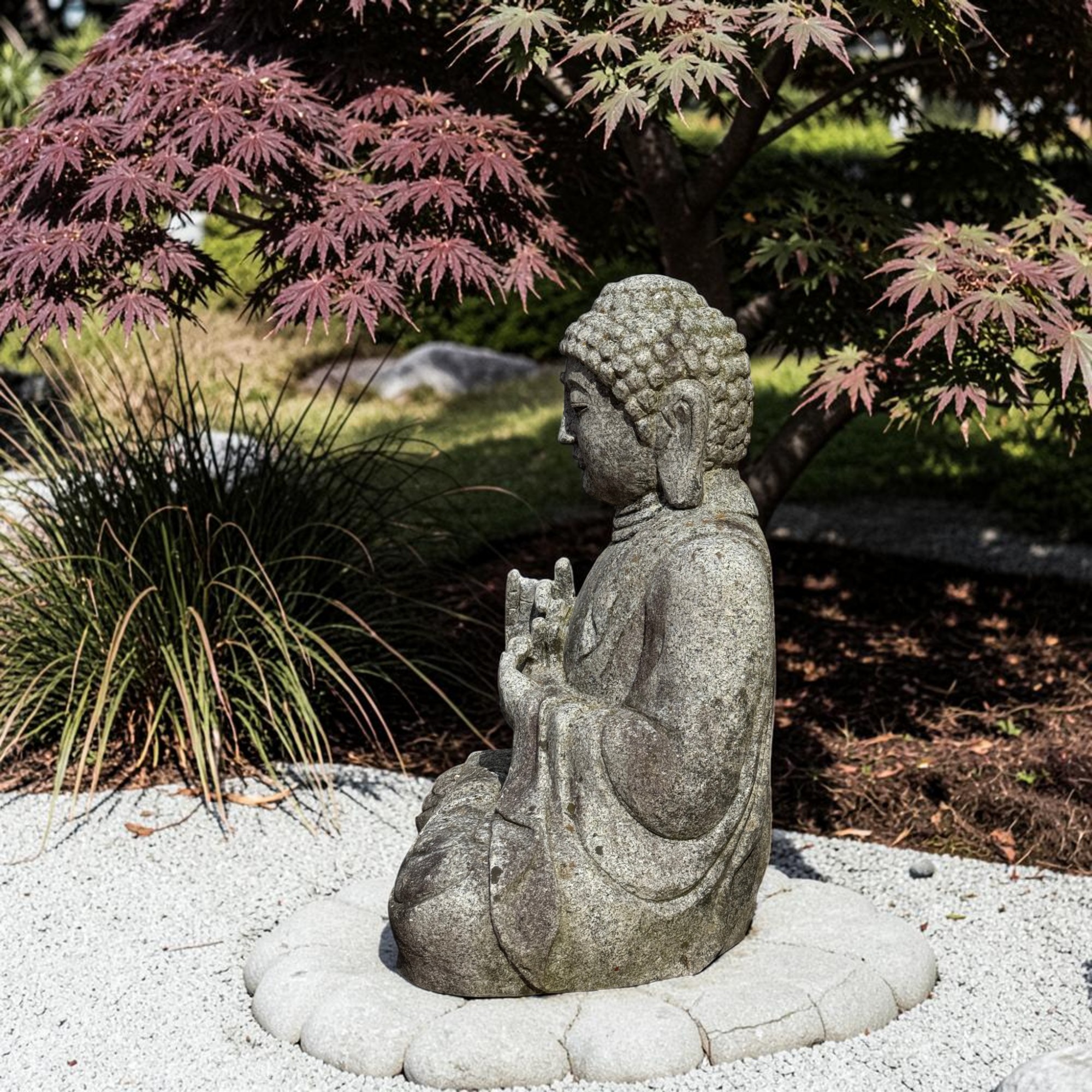 Granit Buddha Statue Dharmachakra Mudra – Handgeschlagene Steinfigur 53 cm