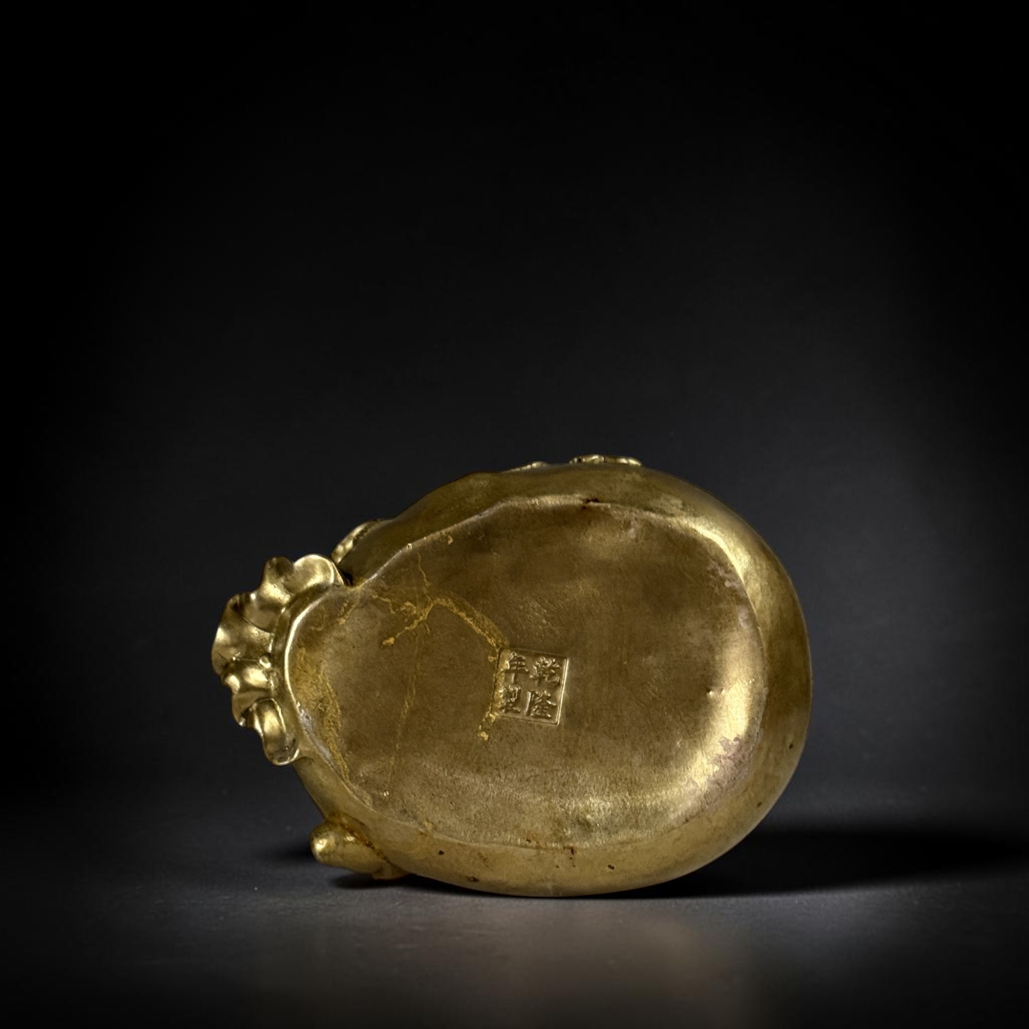 Chinesischer Reichtumsbuddha aus Bronze – Lachender Buddha Budai - Goldsack