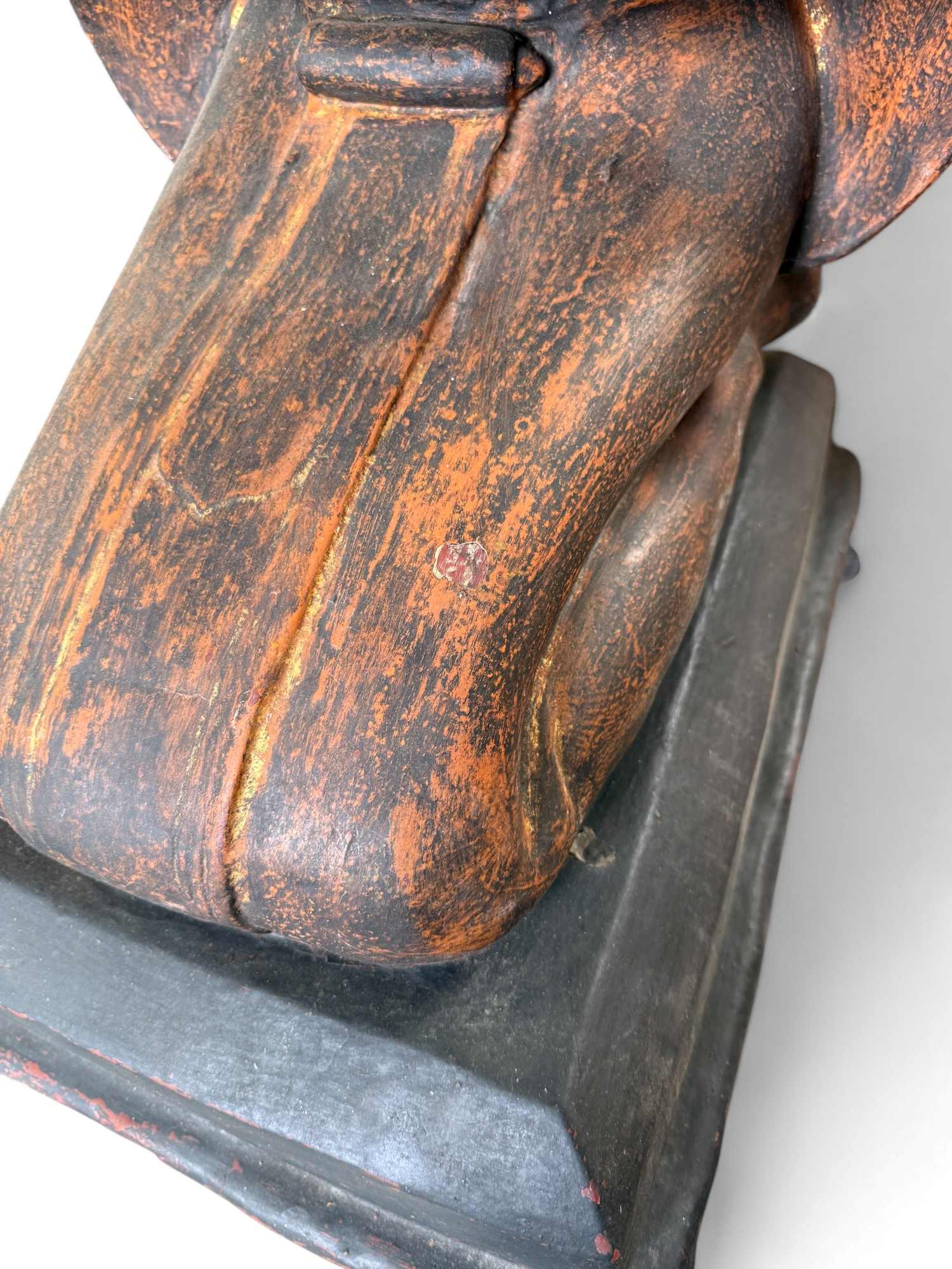 Burmesischer Mönch in Anjali Mudra aus Lacquerware 88 cm