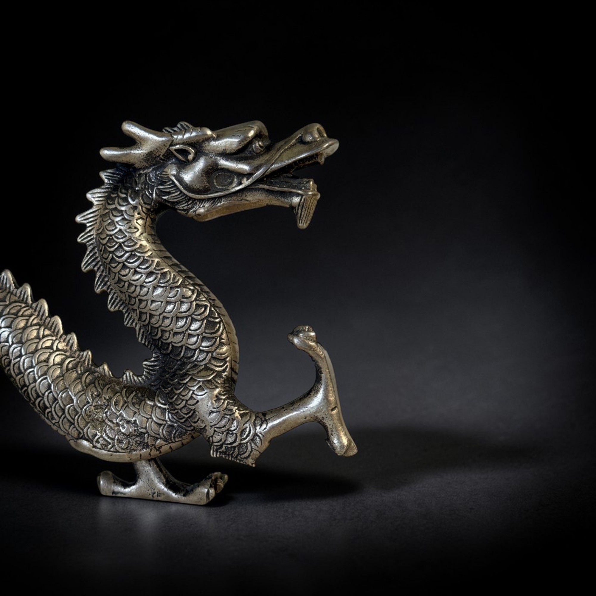 Chinesische Drachen Figur Bronze Skulptur 28 cm lang