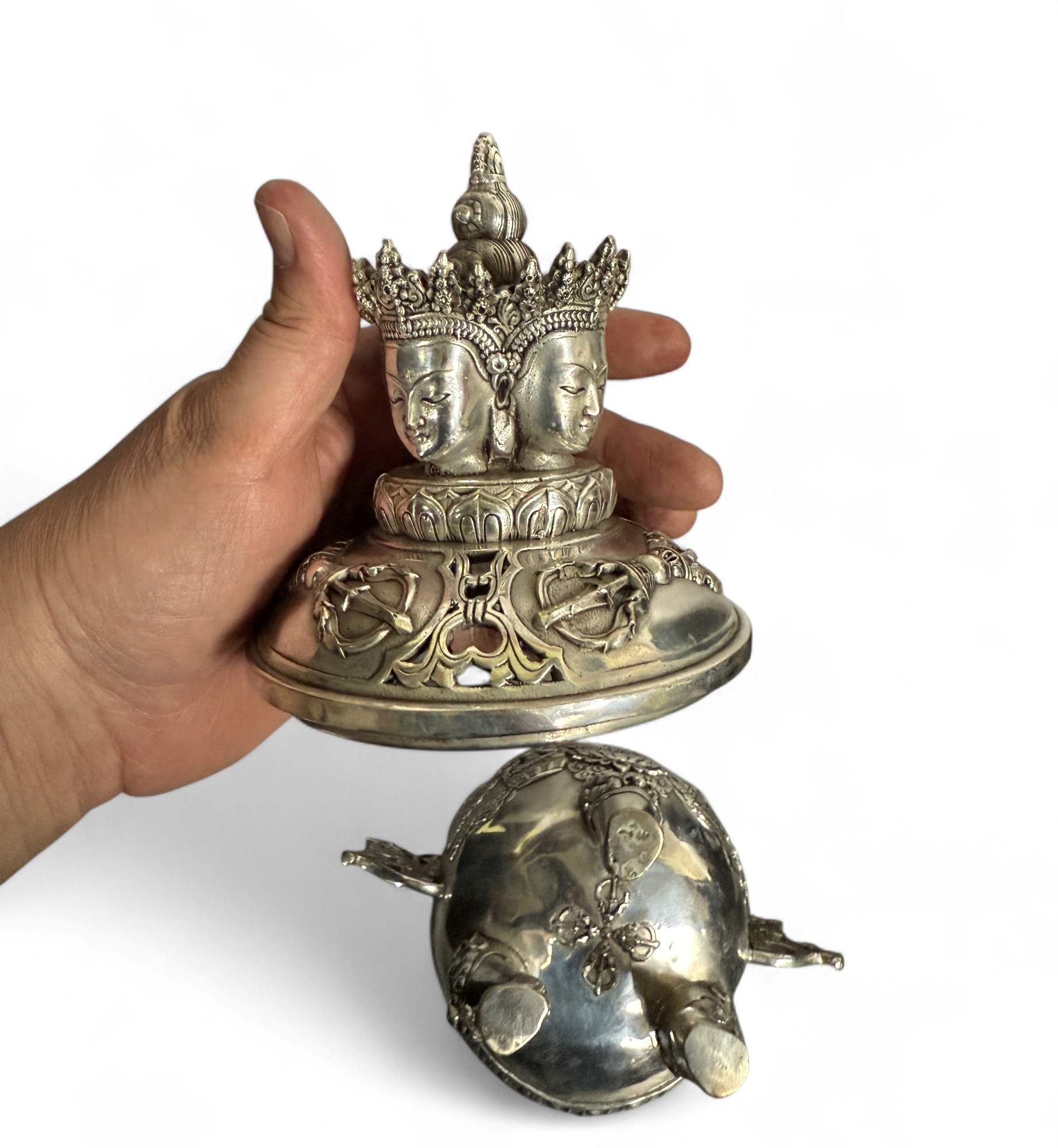 Bronze Räuchergefäß mit Buddha – spirituelle Dekoration