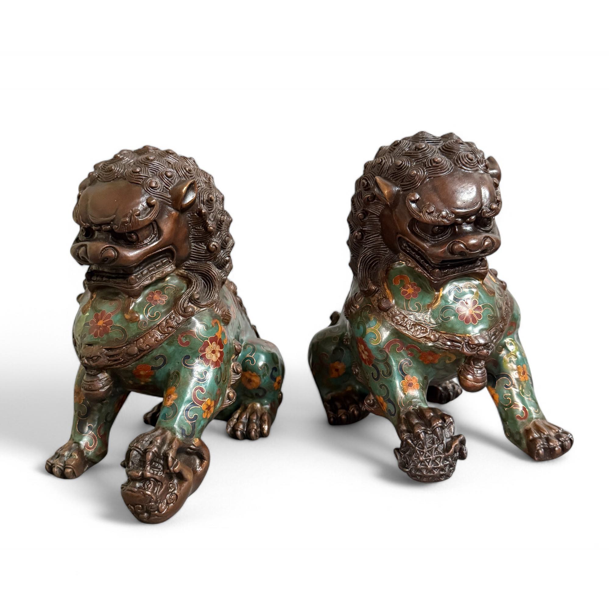 Chinesische Wächterlöwen Bronze Skulpturen Cloisonne Figuren