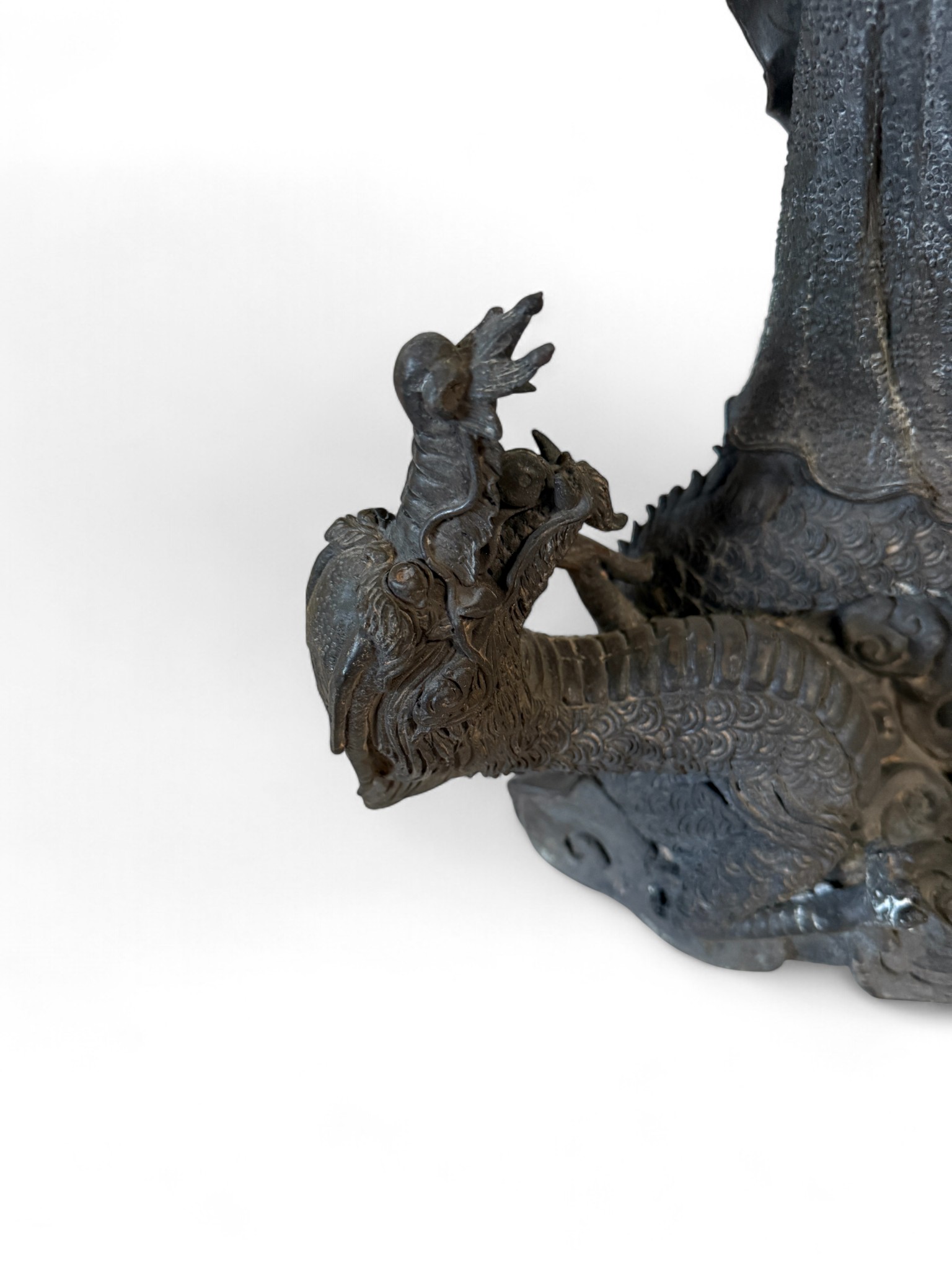 Buddha Figur Bronze Guanyin auf Drache 49cm groß