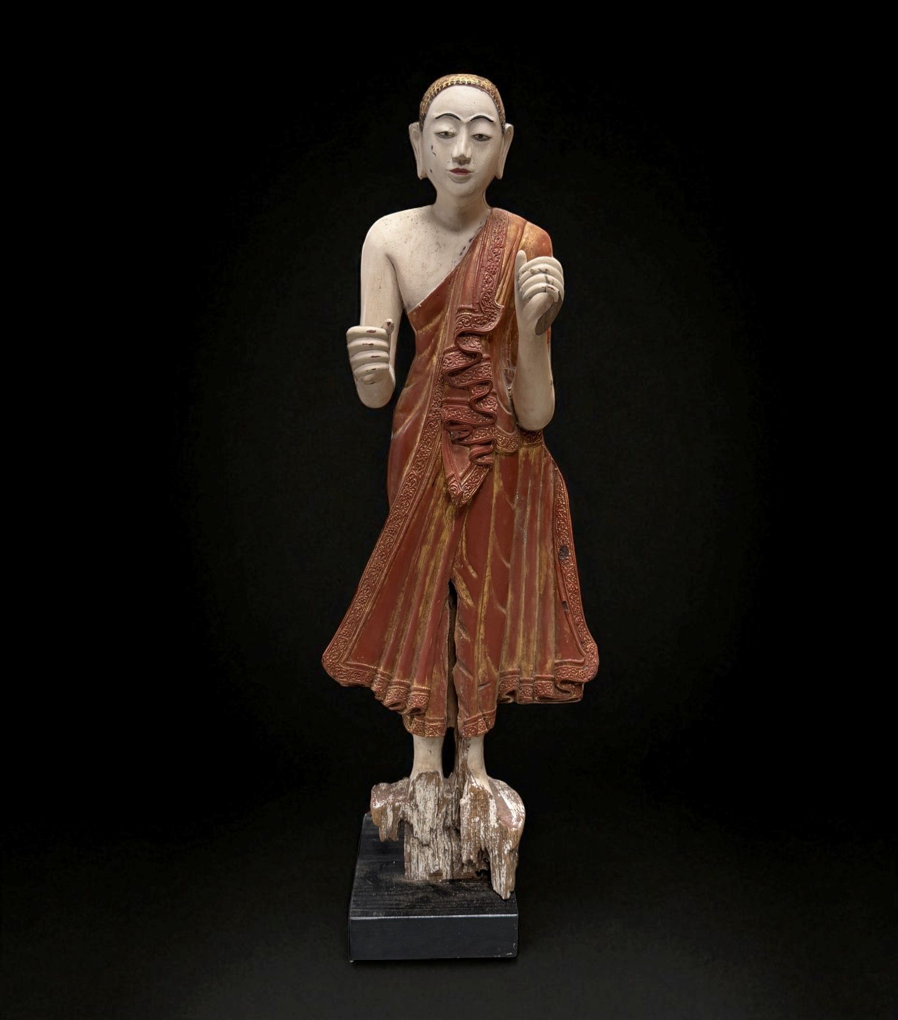 Burmesische Mönchsfigur aus Teakholz – ca. 140 Jahre alt