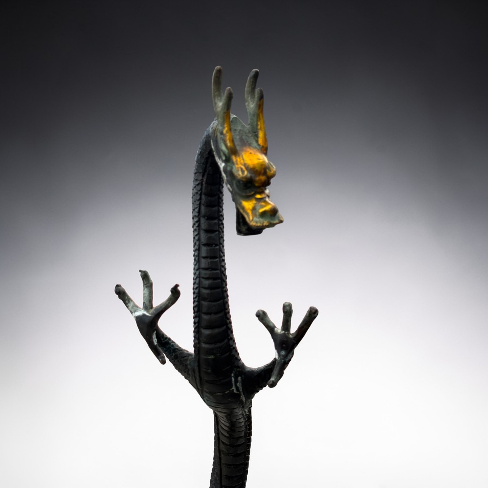 Bronze Drache China – Vierkralliger Mang-Drache mit Patina (41 cm)