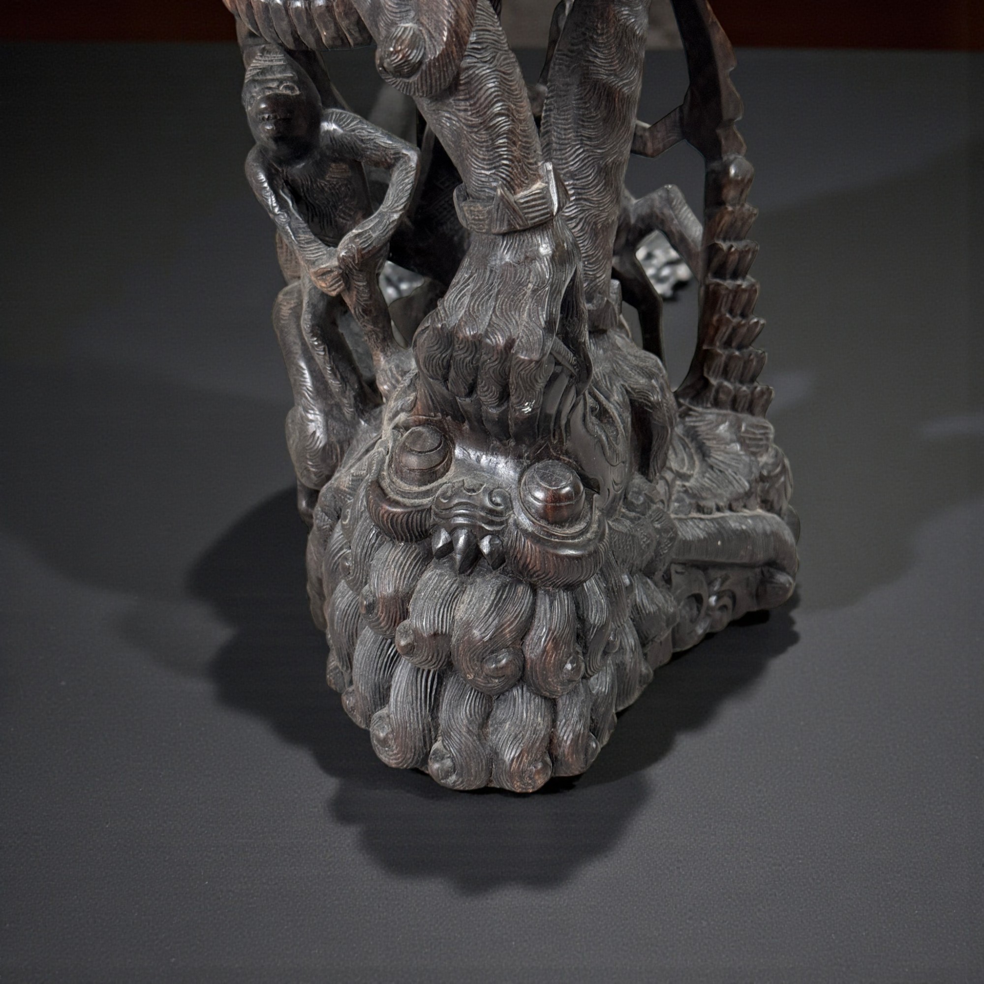 Alte Bali Hanuman Holz Figur Naga: Balinesische Ramayana Skulptur 58cm