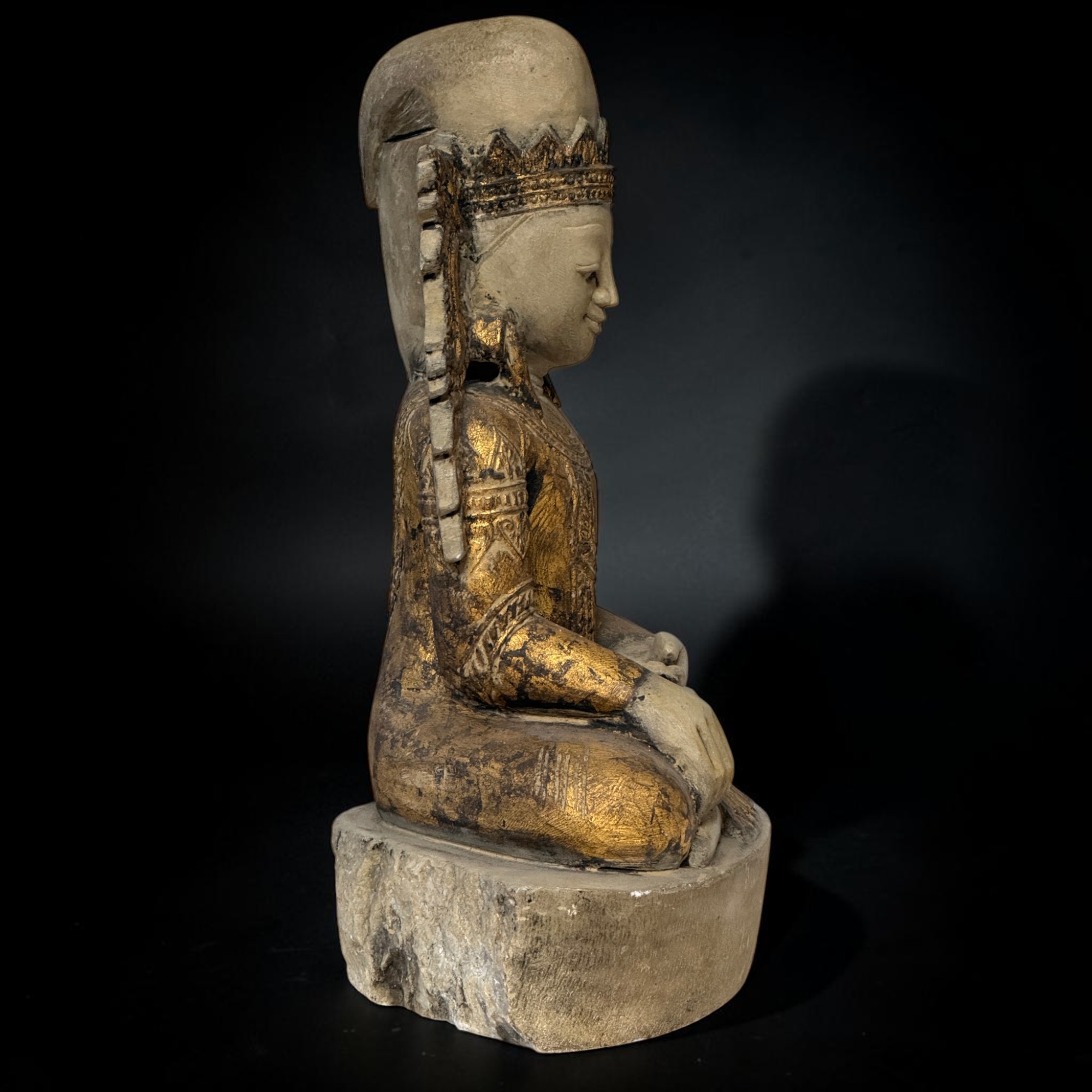 Jambupati Buddha gekrönt aus Marmor Stein Burma