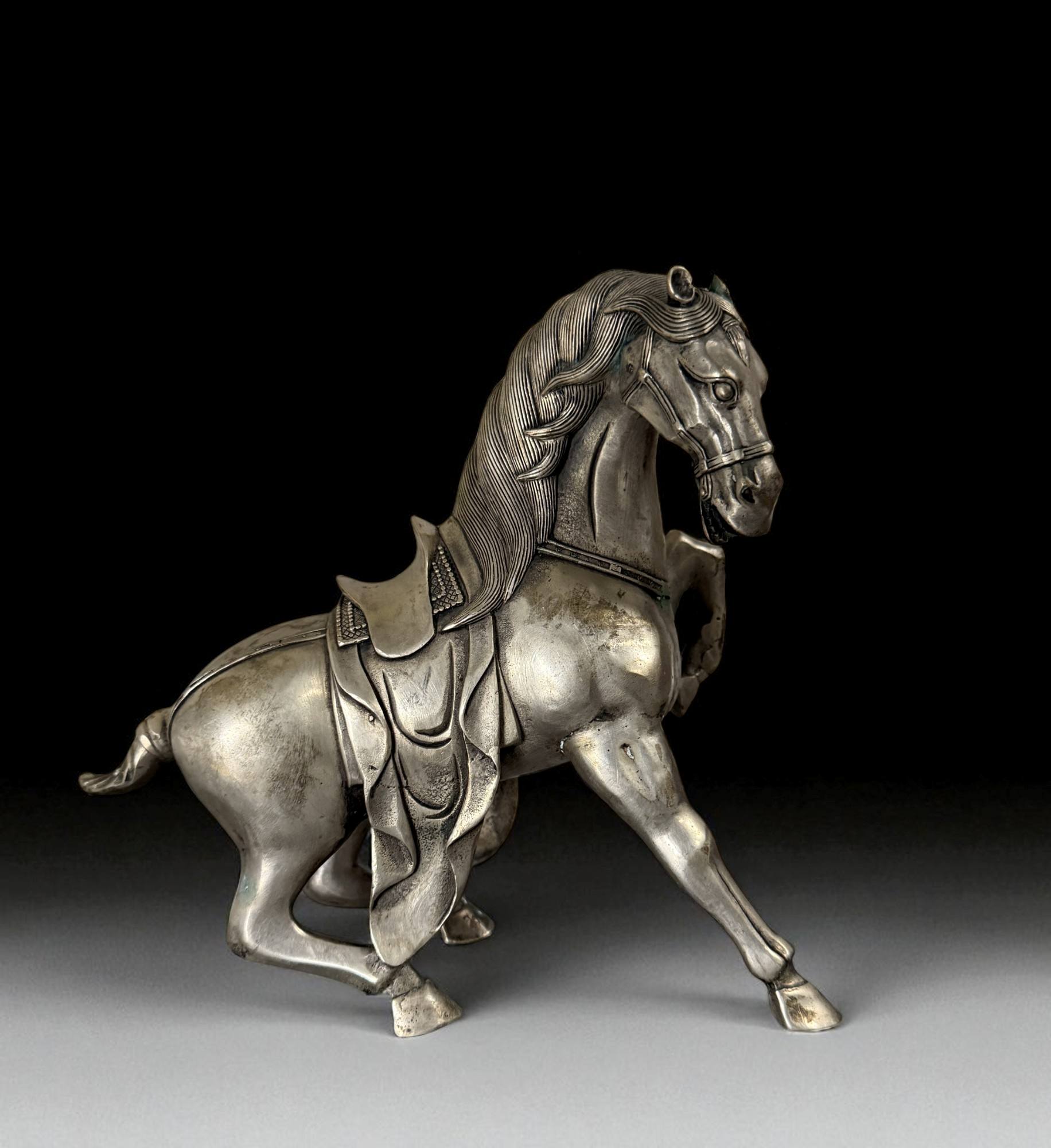 Chinesisches Tang Pferd – Bronze Replikat mit Grünspan & Patina, 21 cm