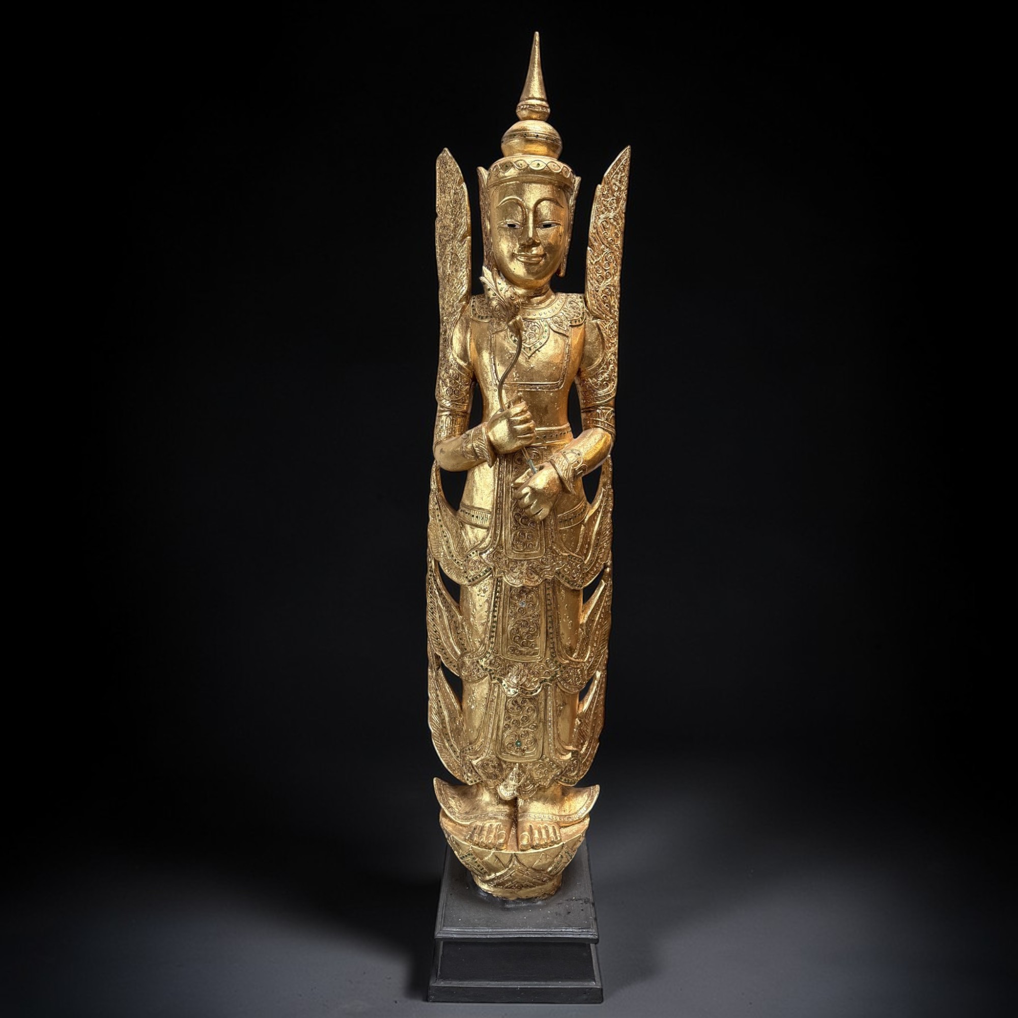 Thailändischer Tempelwächter Holz Statue blattvergoldet 171 cm groß