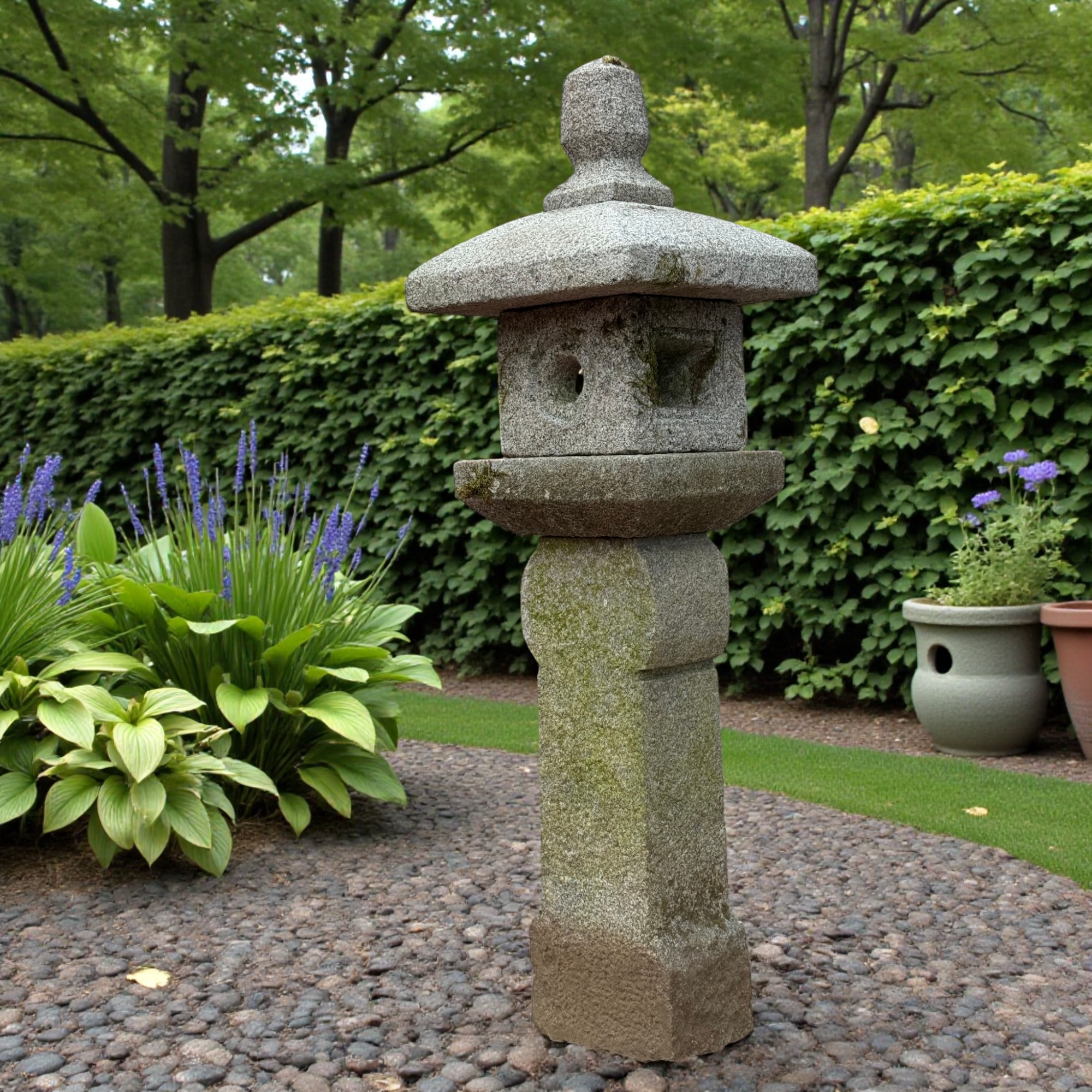 Alte Japanische Steinlaterne Granit 113cm - 5-teilig - Bemoost & Frostfest