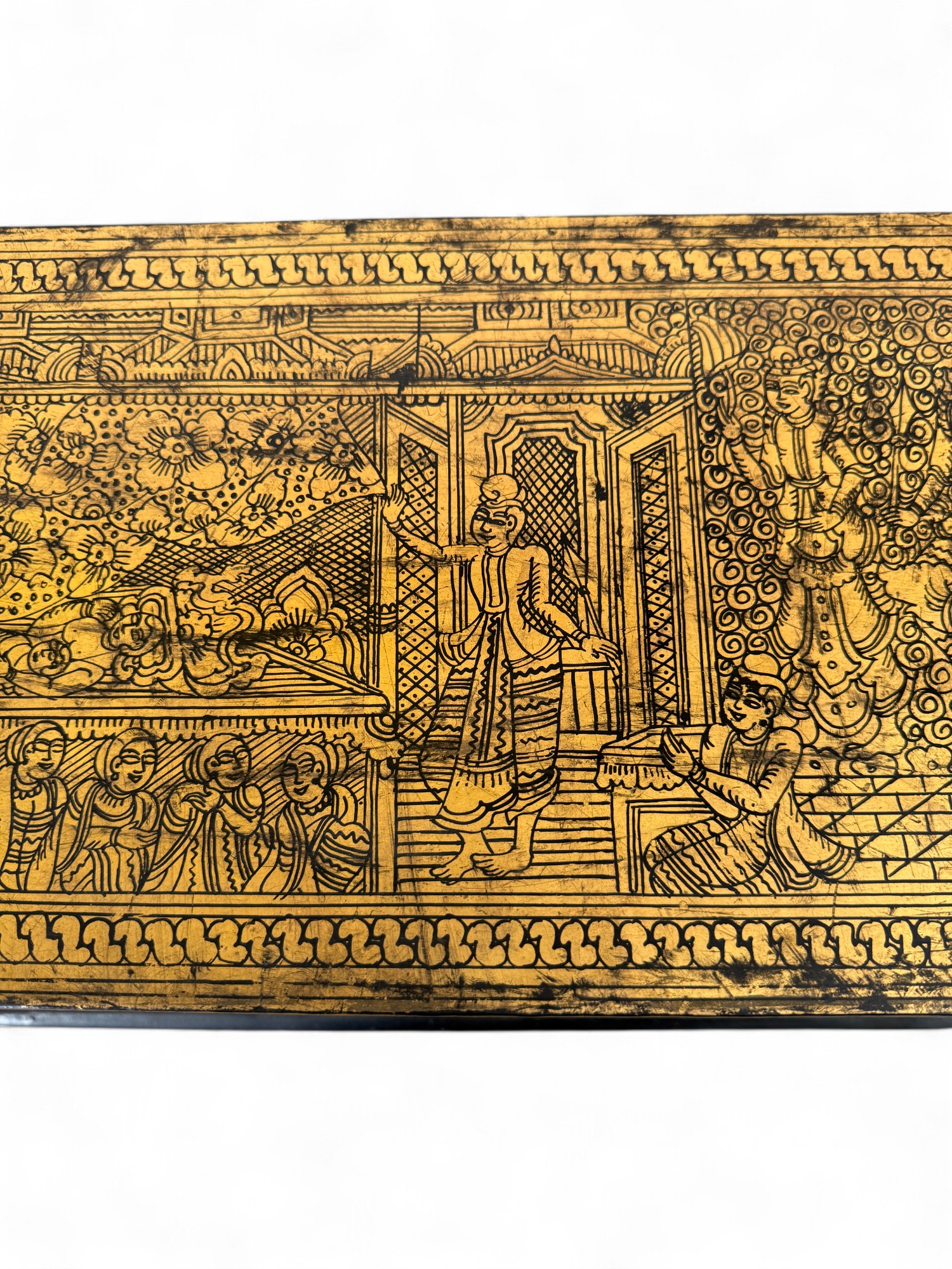 Burmesische Mönchstruhe aus Holz mit Lackmalerei – ca. 80–100 Jahre alt