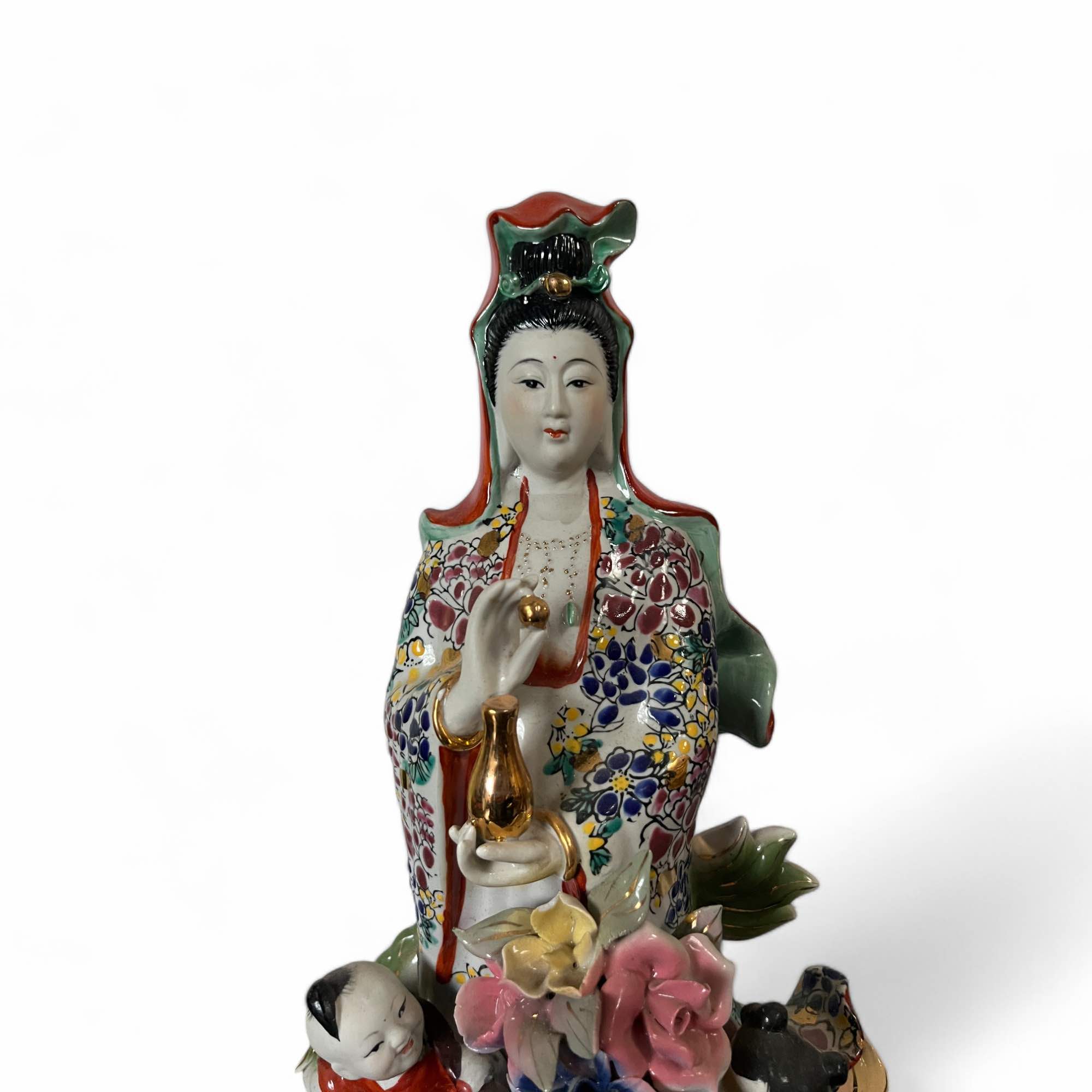 Buddha Figur Kwan-Yin aus Porzellan 44cm groß