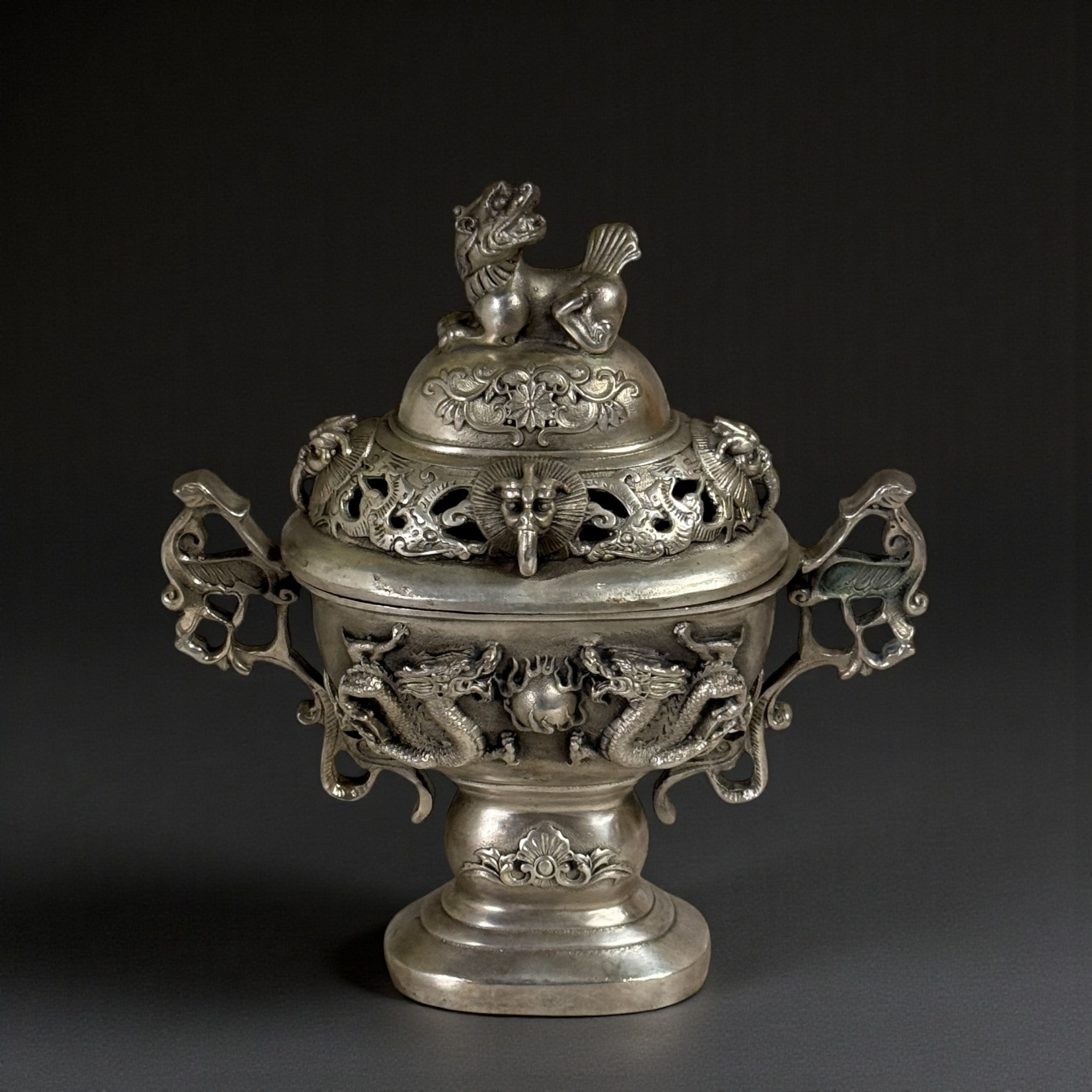 Drachen Räuchergefäß aus Bronze mit Tempellöwen aus China