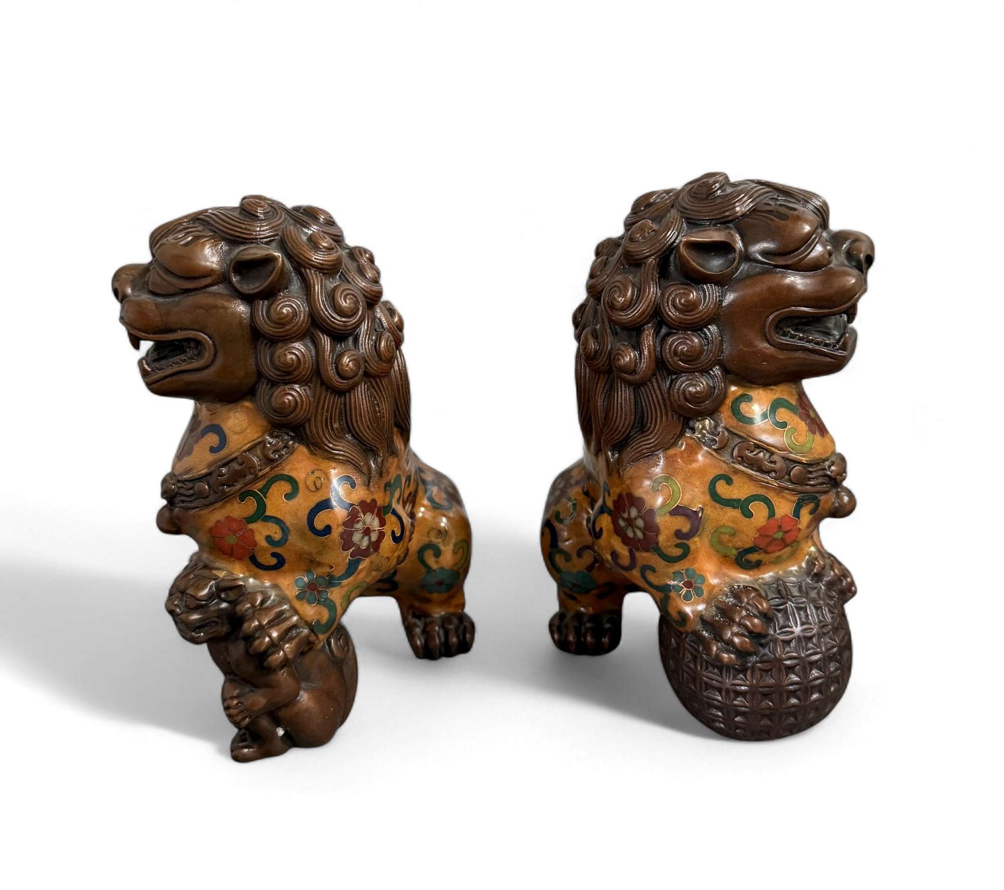 Chinesische Wächterlöwen Bronze Skulpturen Cloisonne Figuren