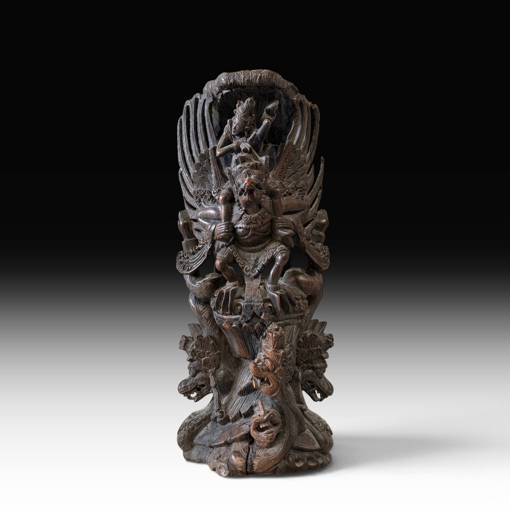 Vishnu auf Garuda Holzskulptur – alte handgeschnitzte Holzfigur, 42,5 cm
