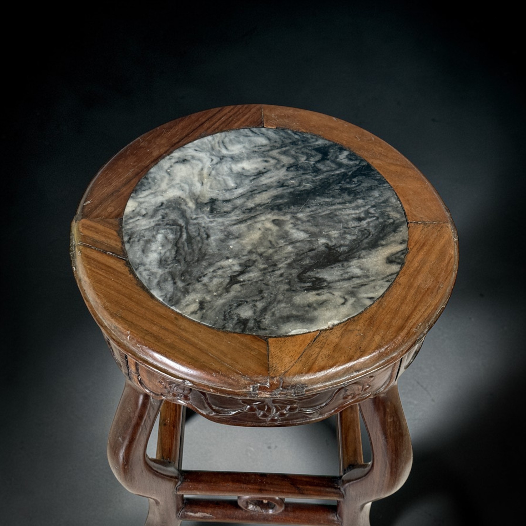 Chinesischer Beistelltisch Ulmenholz mit Marmorplatte – 45 cm