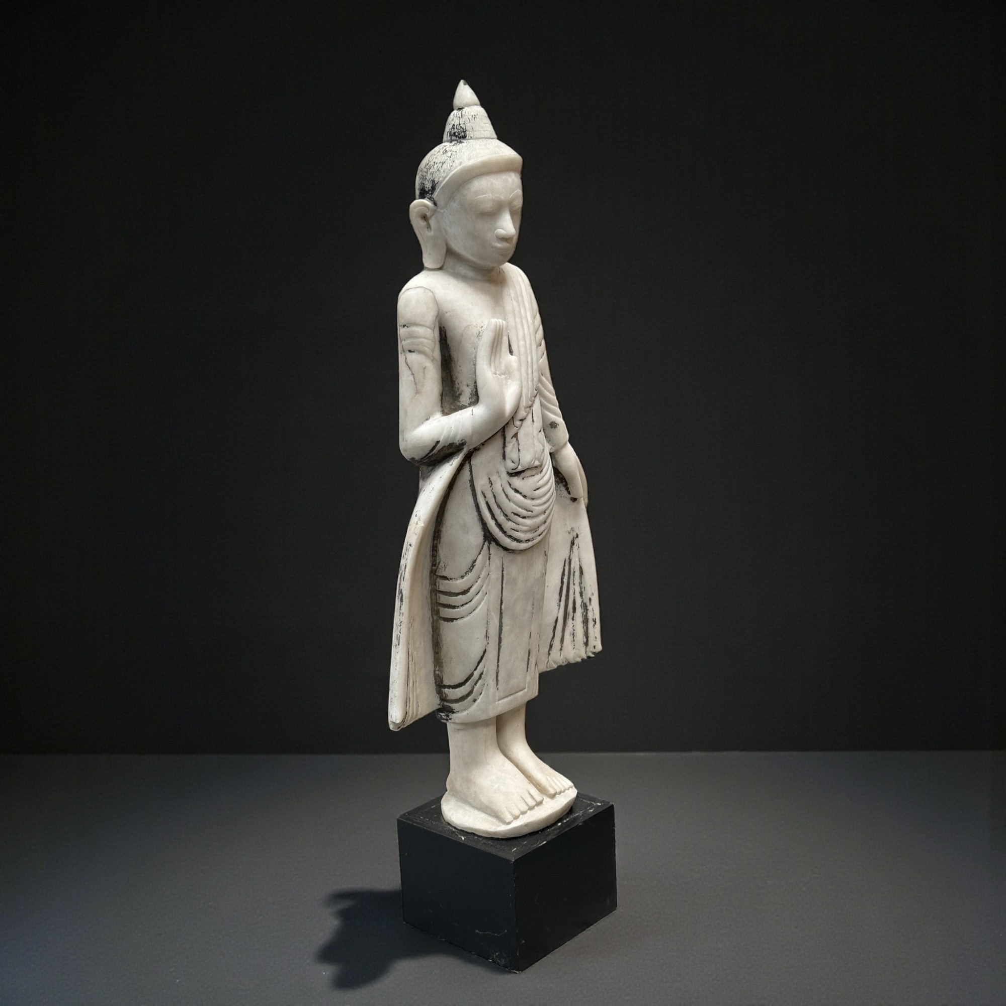 Alte Burma Buddha Statue aus Marmor Stein 108 cm groß