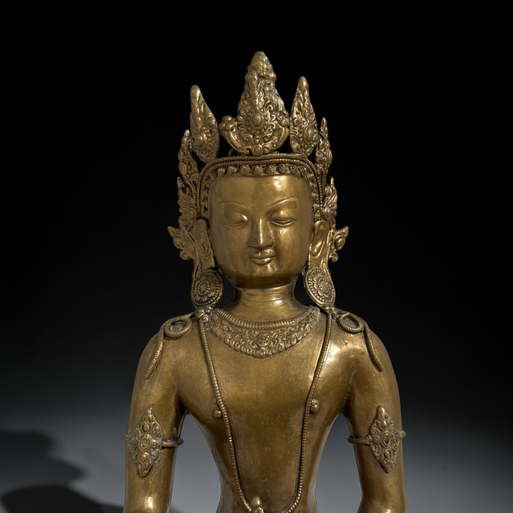 Tibet Buddha Skulptur aus Bronze mit Dorje