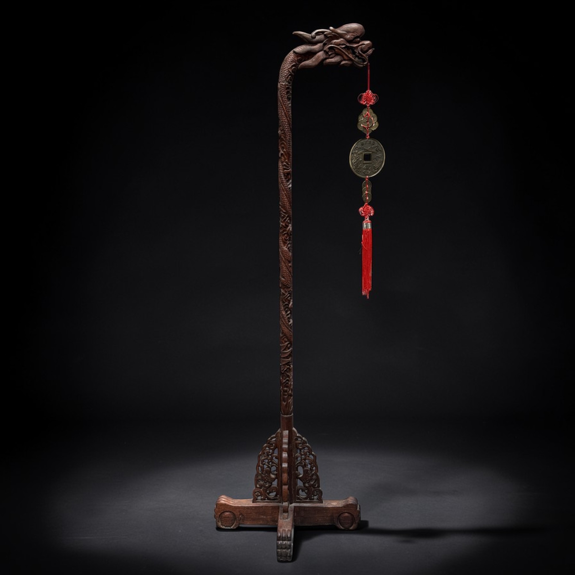 Großer chinesischer Drachen-Laternenständer, Holz geschnitzt, 168 cm, alt