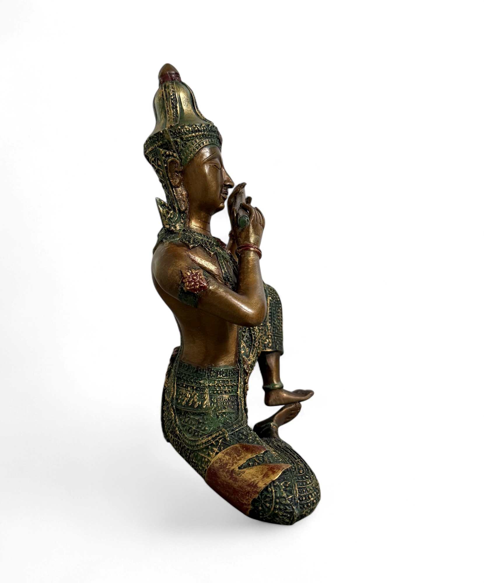 Thailändische Apsara Musikantin aus Bronze mit Flöte