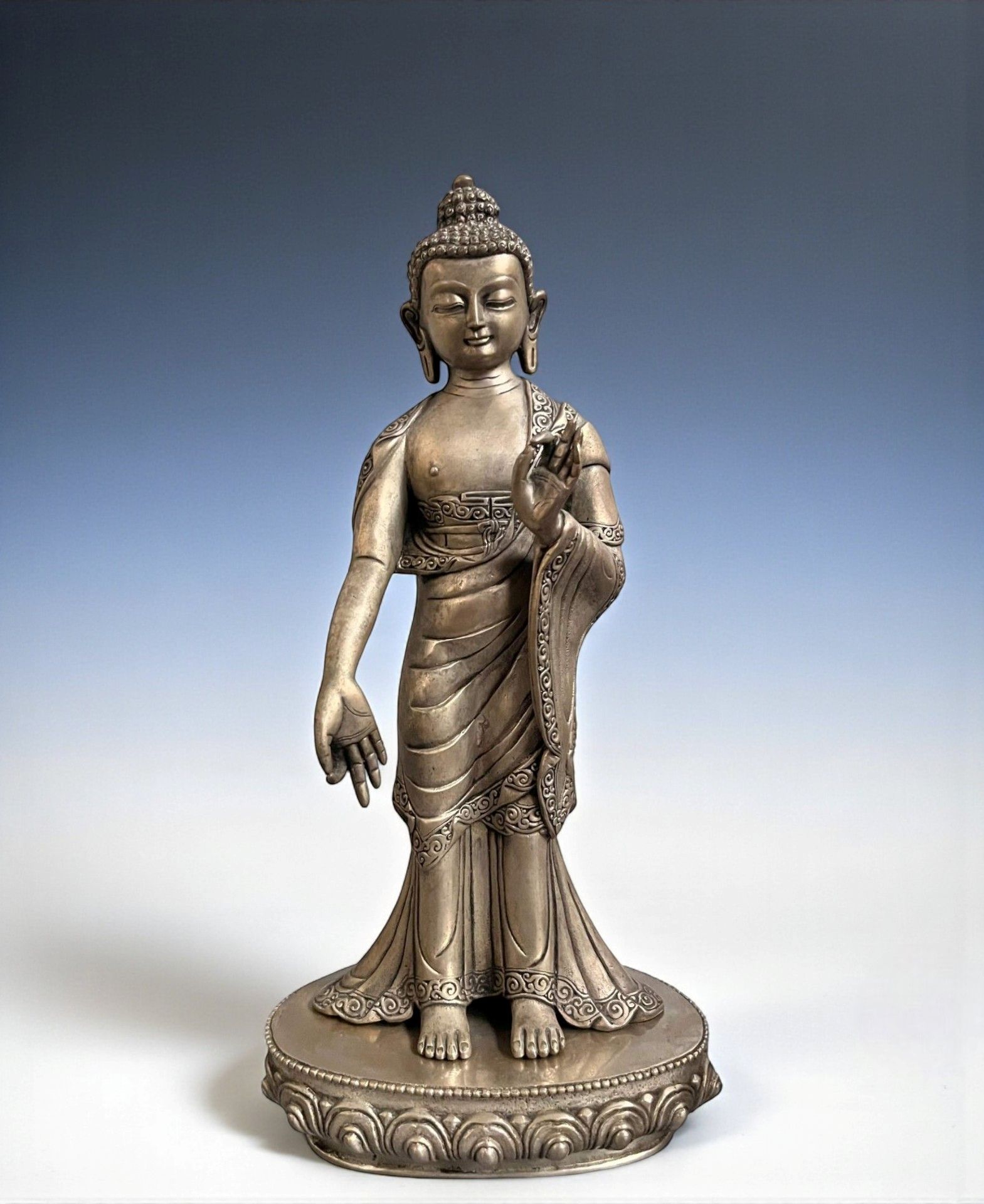 Buddha Bronze Figur mit lehrender Geste 29,5cm Buddha Bronze Figur mit lehrender Geste 29,5cm
