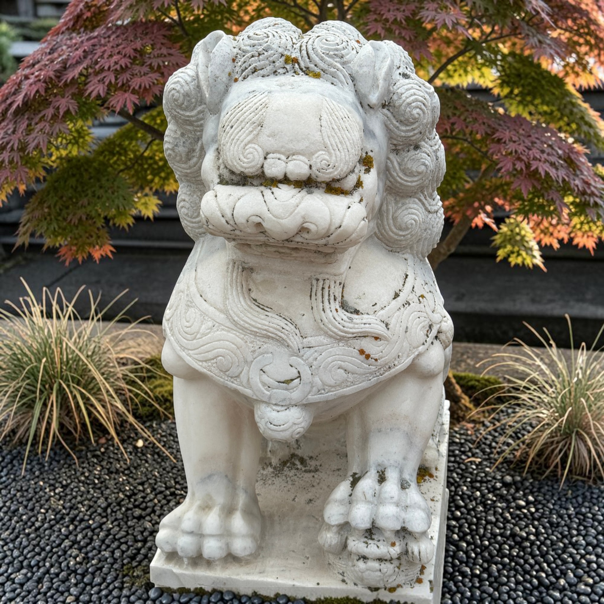 Wächterlöwen Marmorstein Paar 86 cm – Große Chinesische Fu Löwen alt